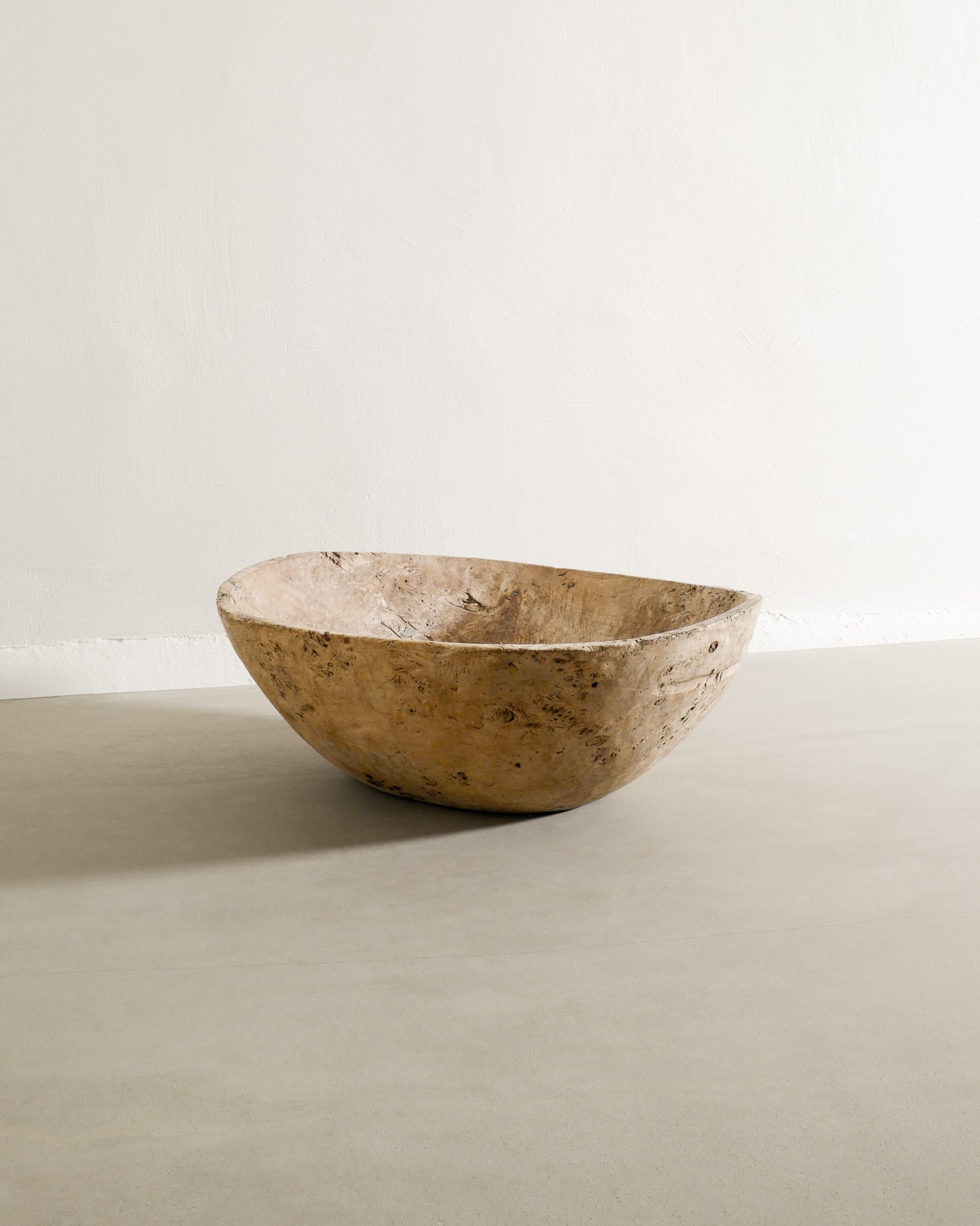 MASSIVE ROOT BOWL, EARLY 1900s