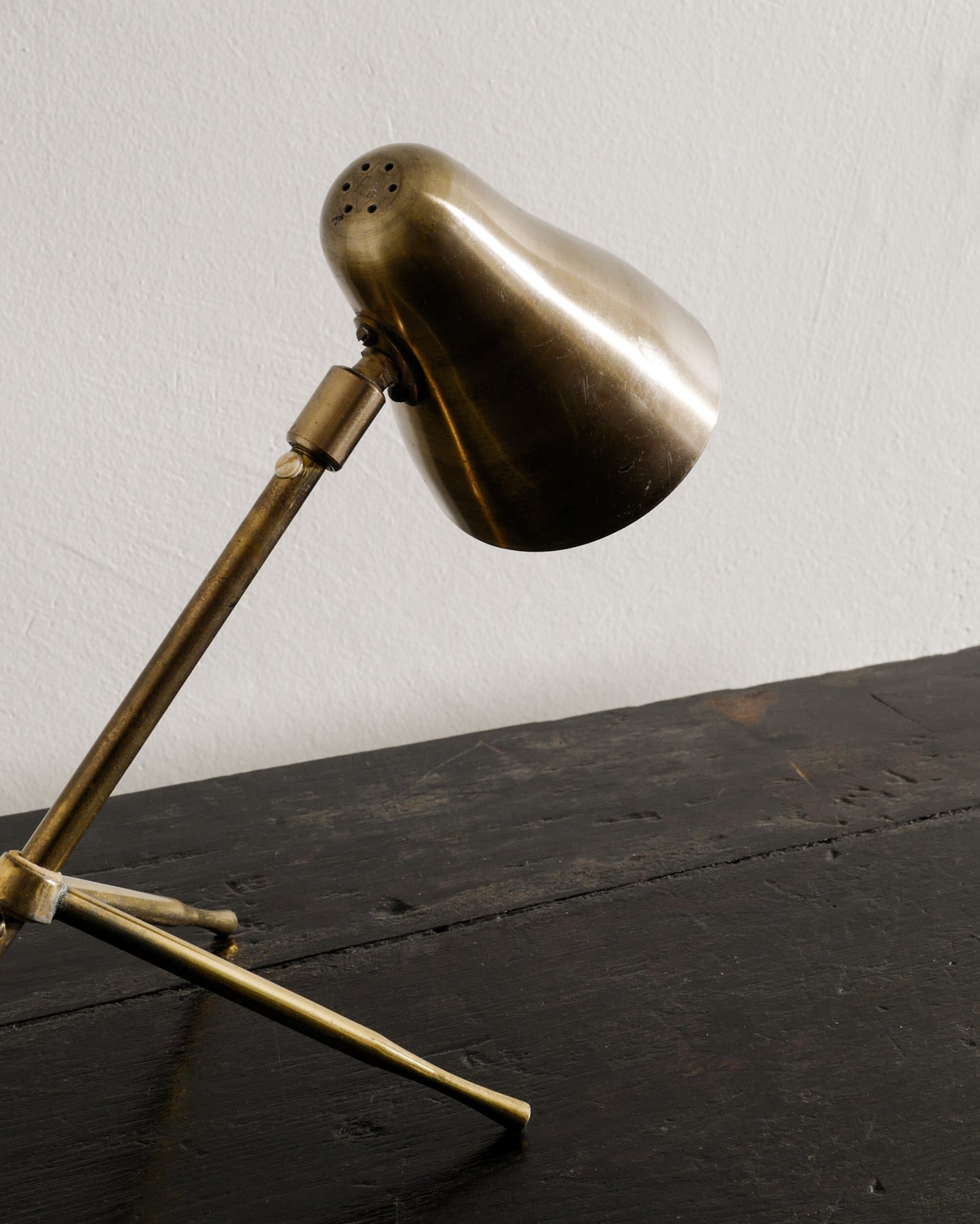 GIUSEPPE OSTUNI "OCHETTA" BRASS LAMP, 1950s
