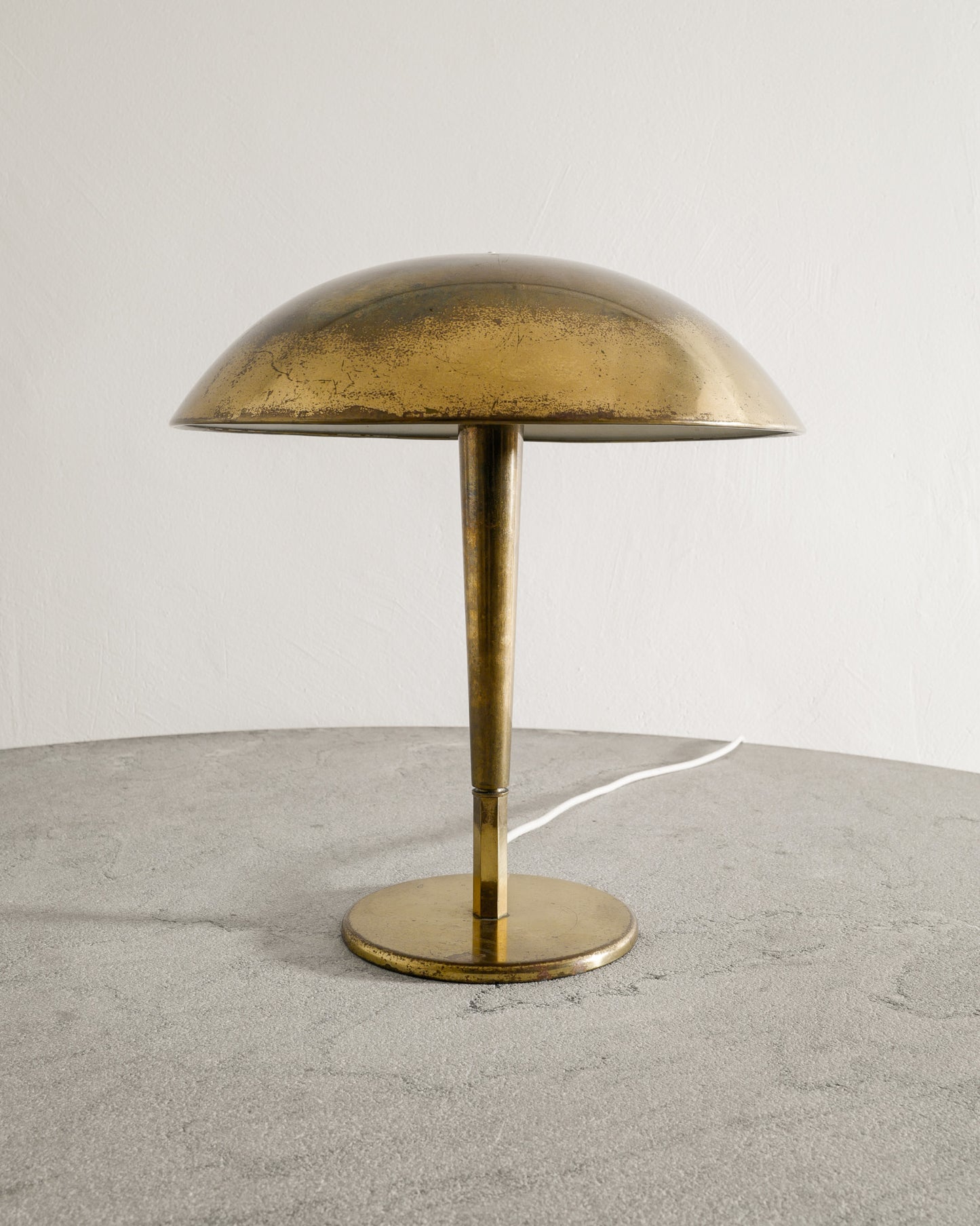 PAAVO TYNELL "5061" TABLE LAMP, 1940s