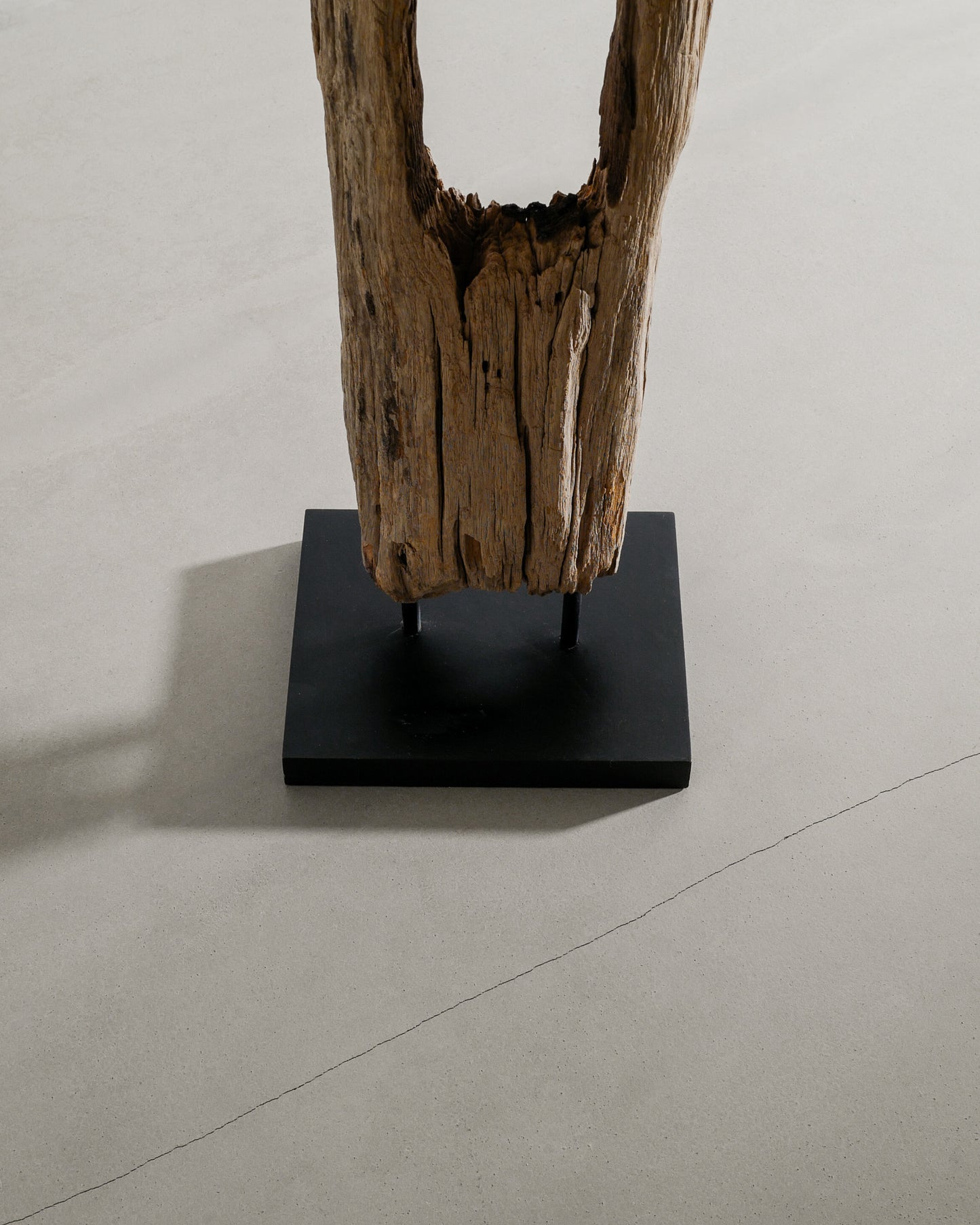 WOODEN FLOOR SCULPTURE