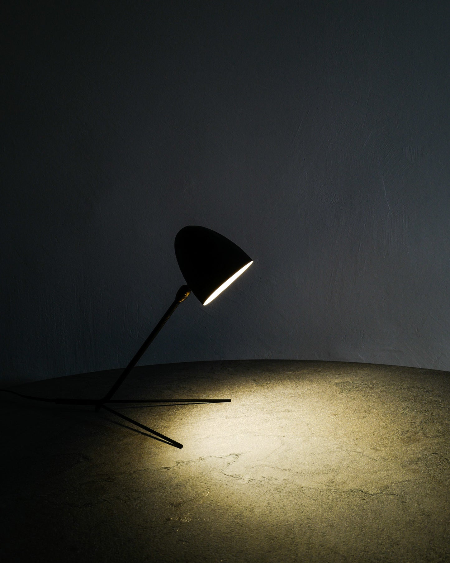 SERGE MOUILLE "COCOTTE" TABLE LAMP, 1950s