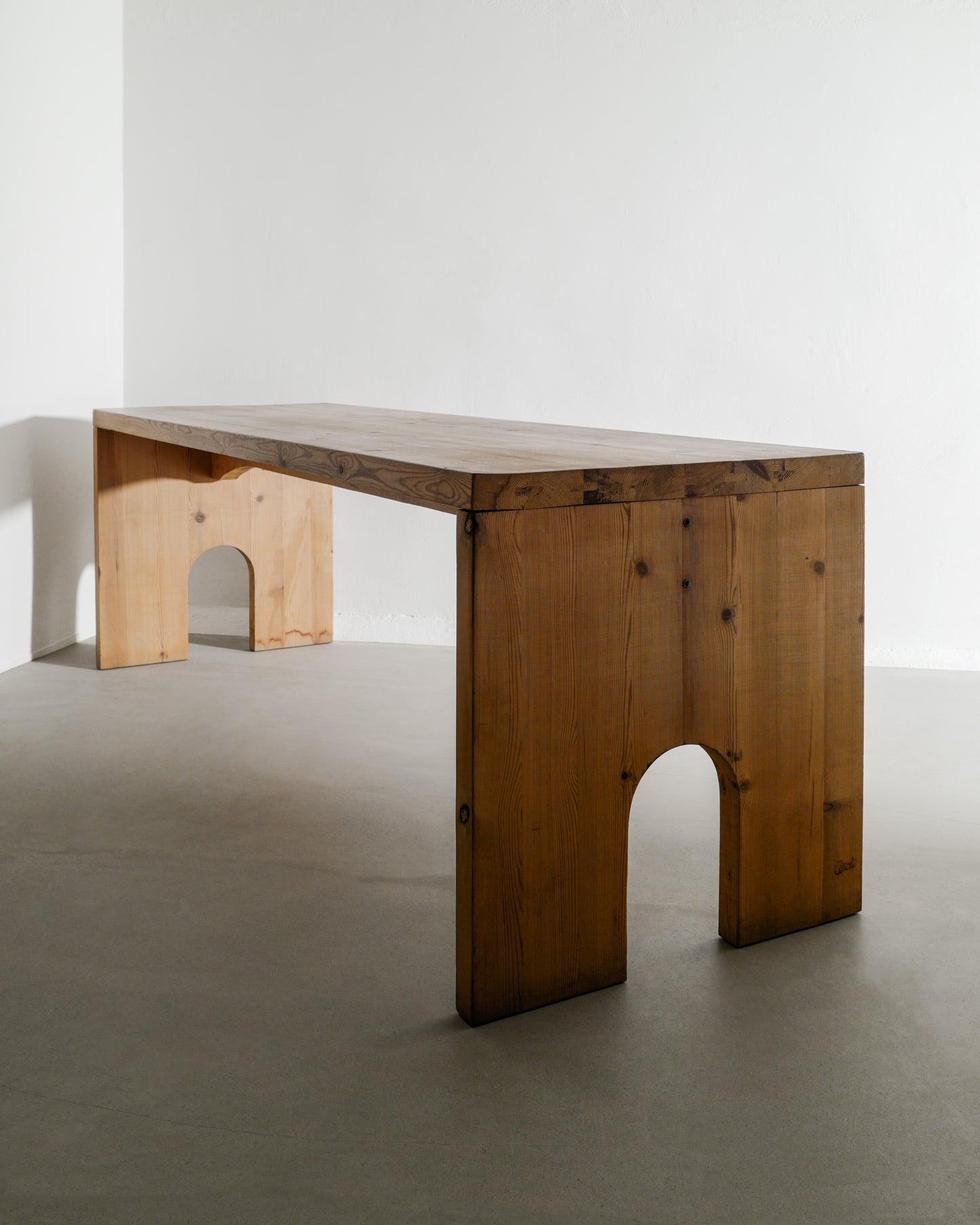 MARIO CEROLI PINE TABLE, 1970s