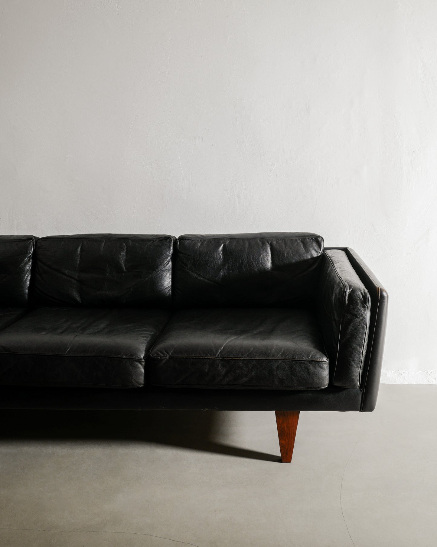 BLACK ILLUM WIKKELSØ "V11" SOFA, 1960s