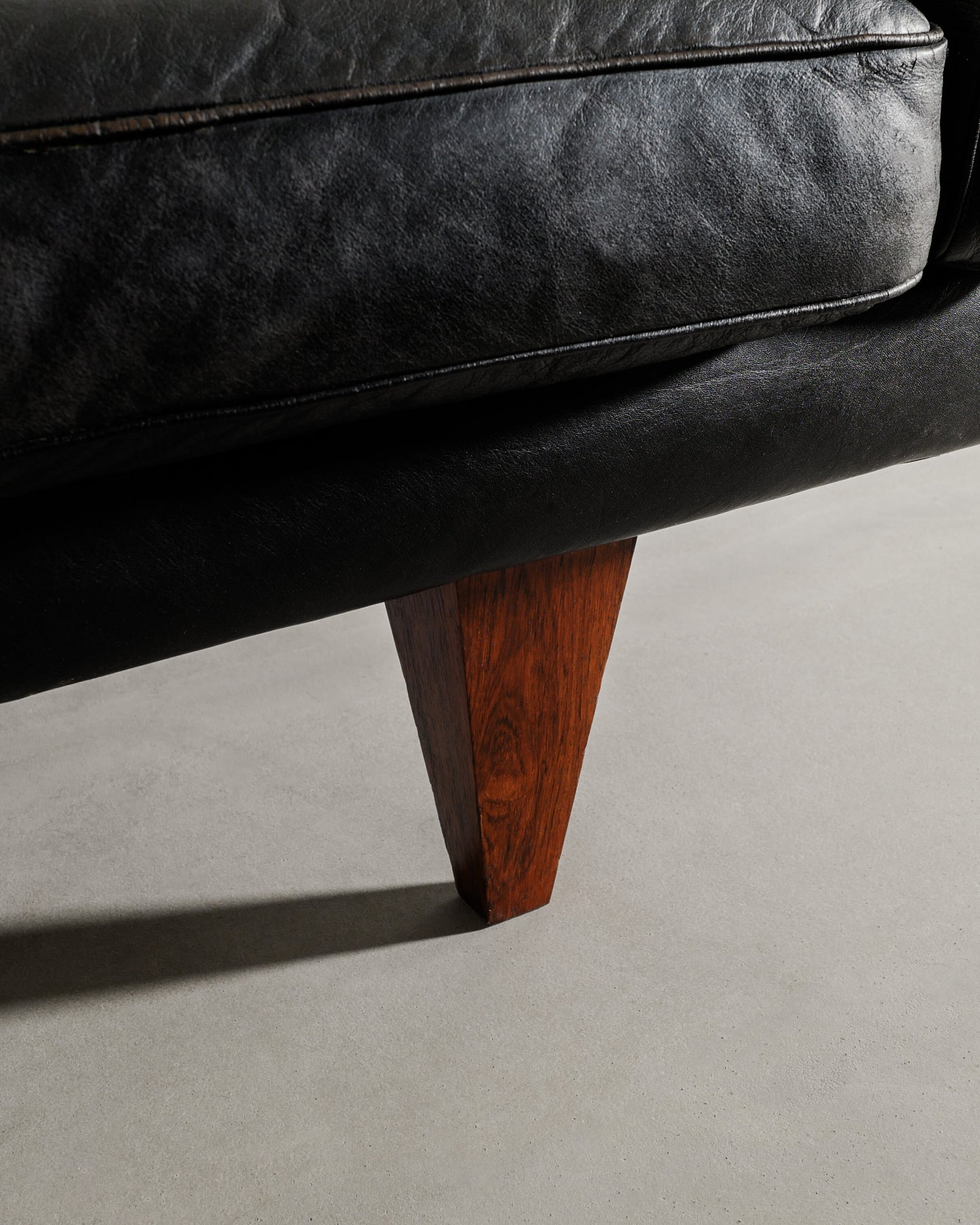 BLACK ILLUM WIKKELSØ "V11" SOFA, 1960s