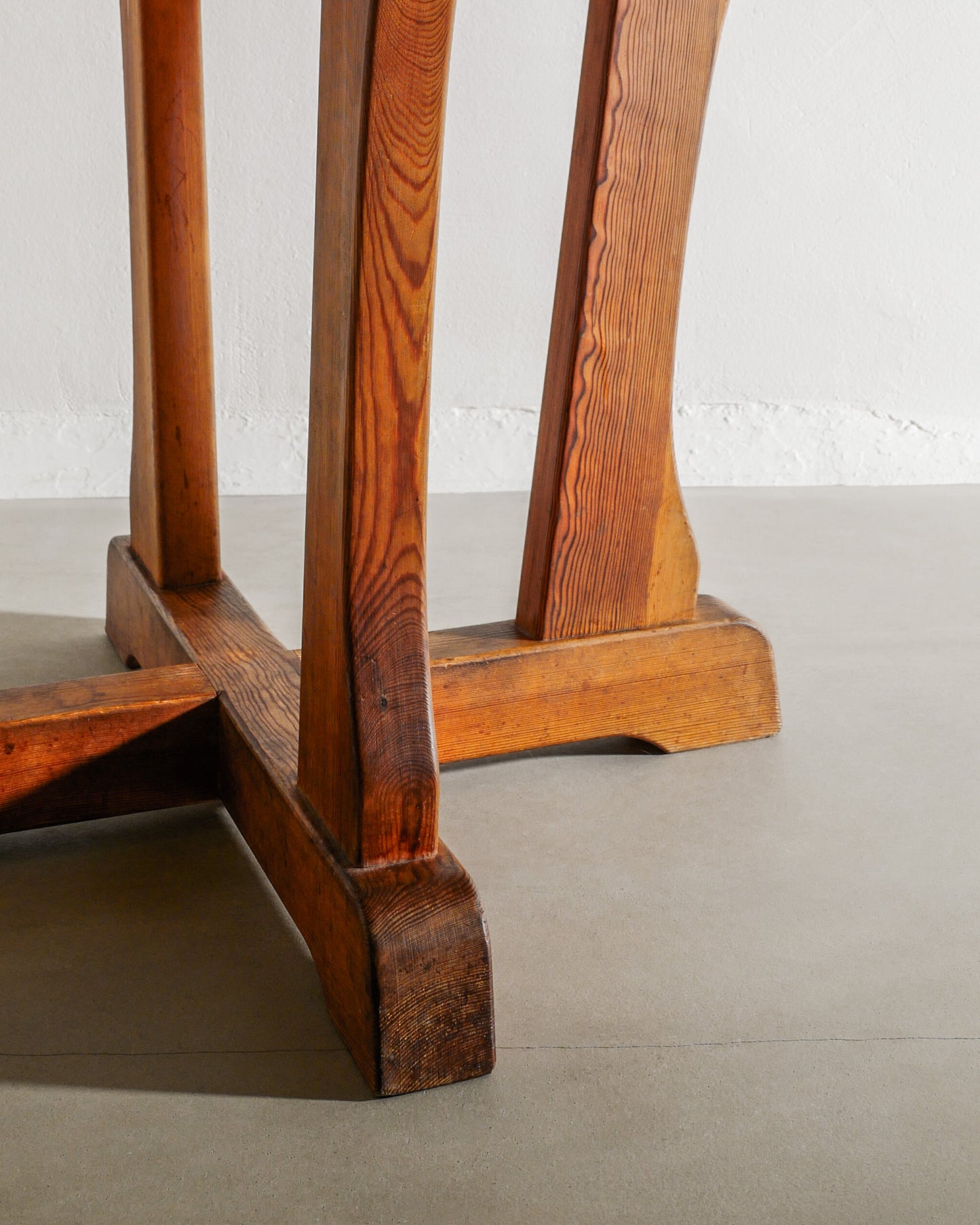 DAVID ROSÉN "BERGA" ROUND TABLE, 1940s