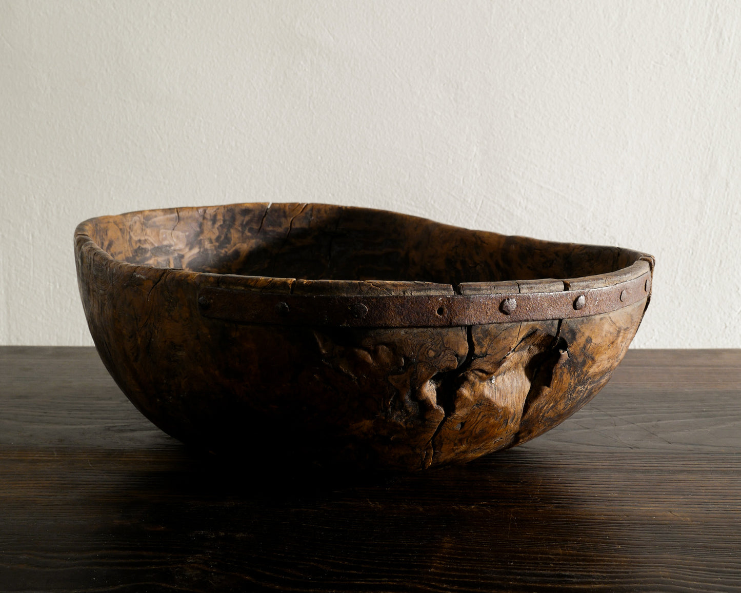 SWEDISH ANTIQUE WOODEN BOWL, LATE 1700s