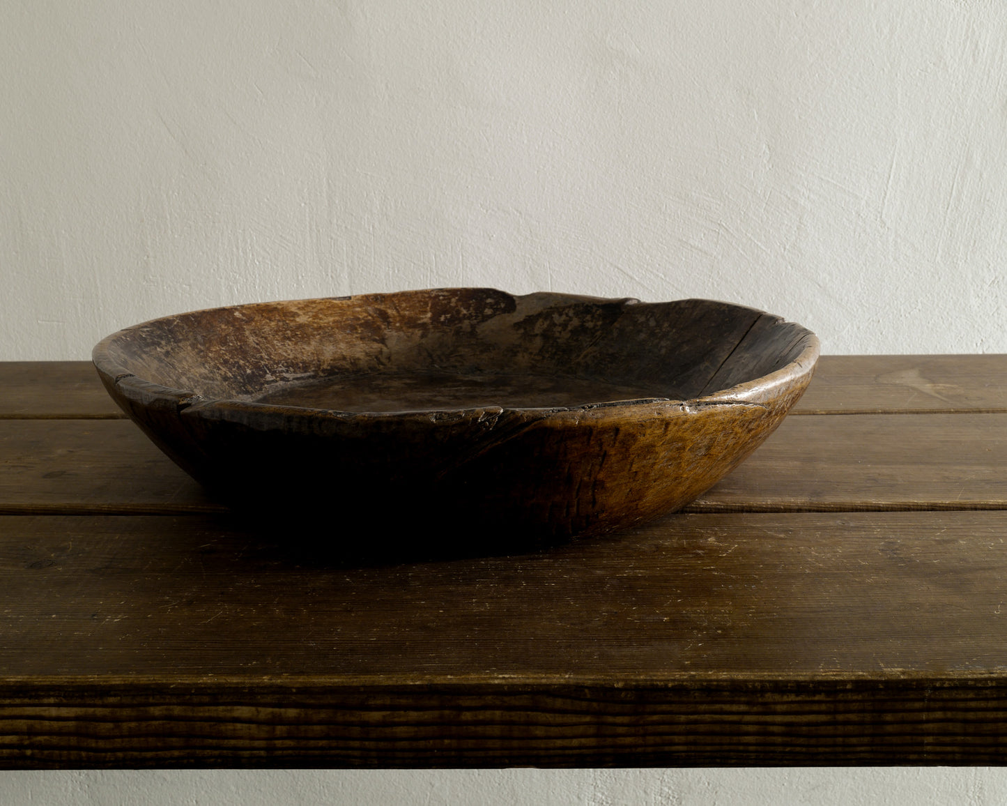 FRENCH OAK BOWL, EARLY 1800s