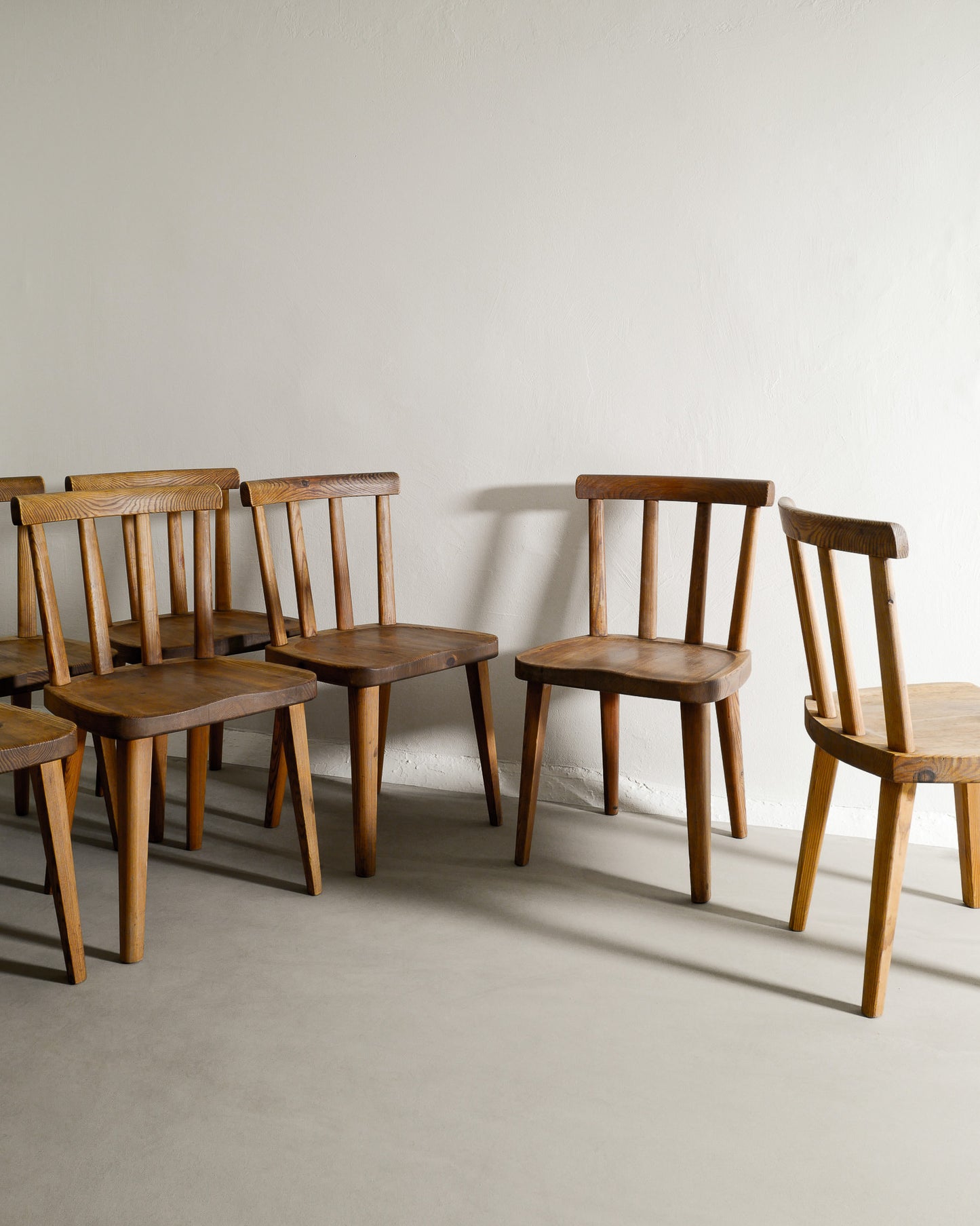 EIGHT AXEL EINAR HJORTH "UTÖ" CHAIRS, 1930s