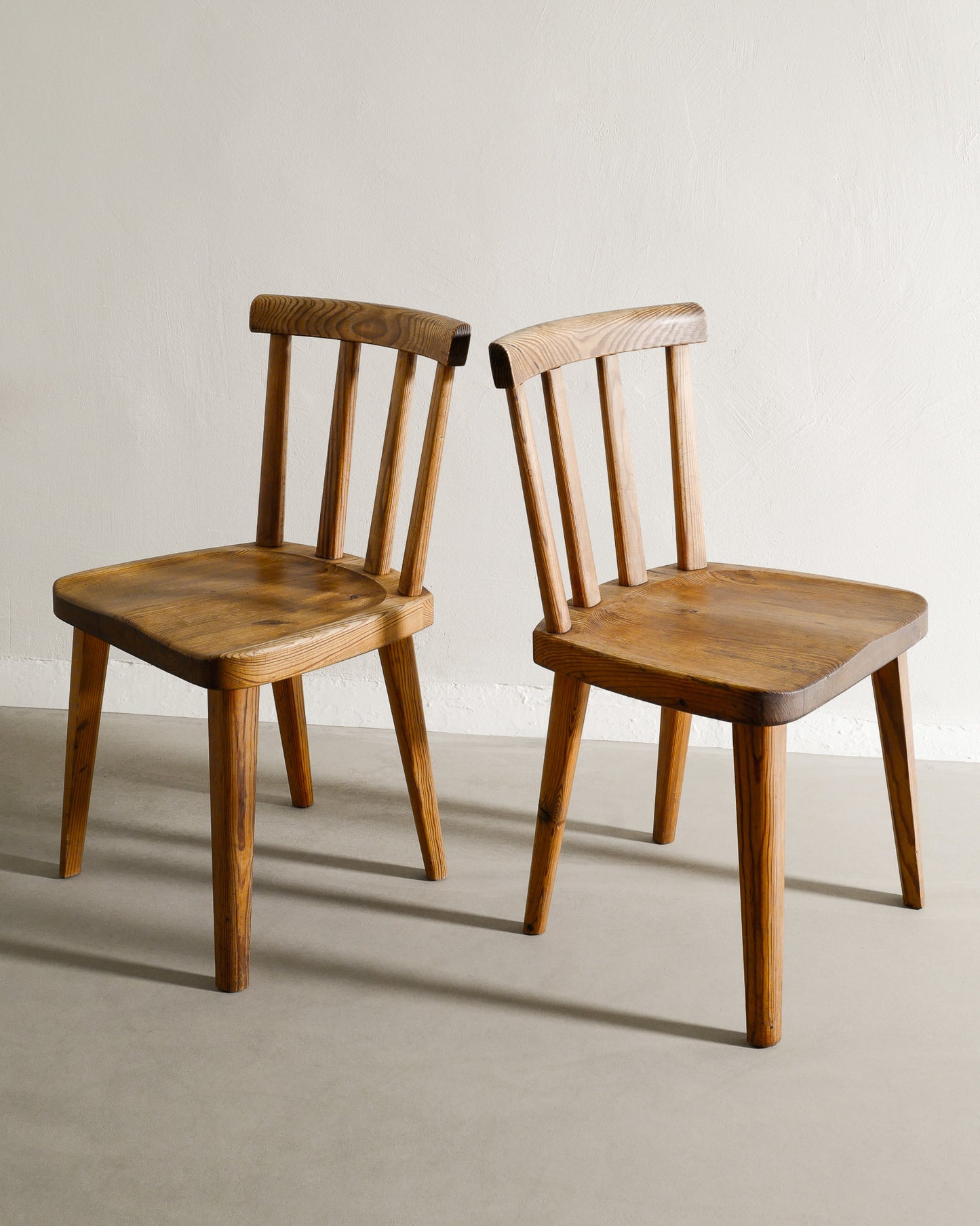 EIGHT AXEL EINAR HJORTH "UTÖ" CHAIRS, 1930s