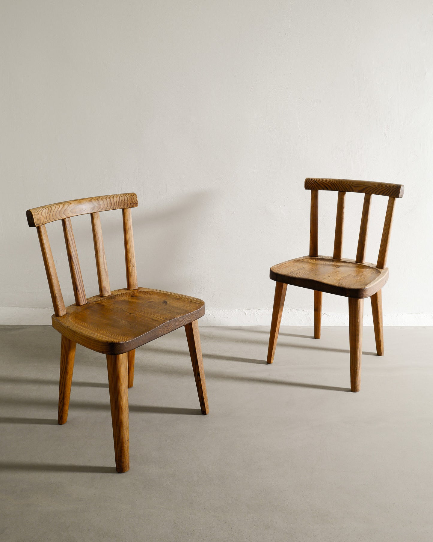 EIGHT AXEL EINAR HJORTH "UTÖ" CHAIRS, 1930s