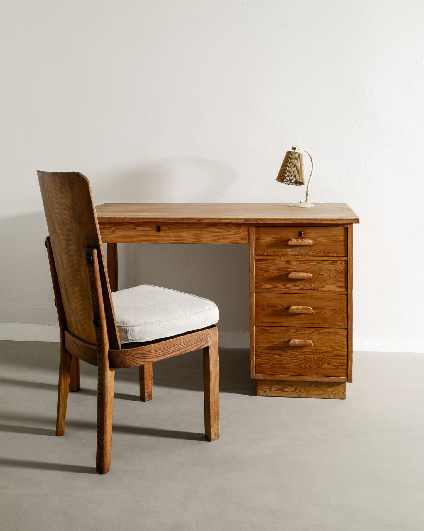 AXEL EINAR HJORTH "LOVÖ" CHAIR, 1930s
