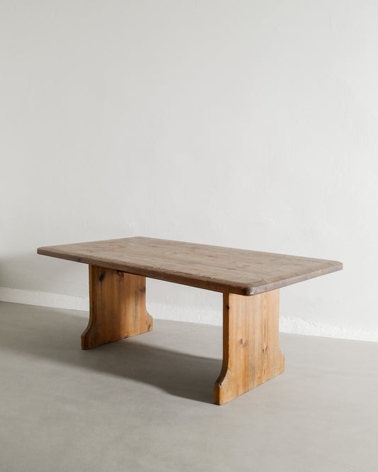 SWEDISH SOFA TABLE IN PINE, 1930s