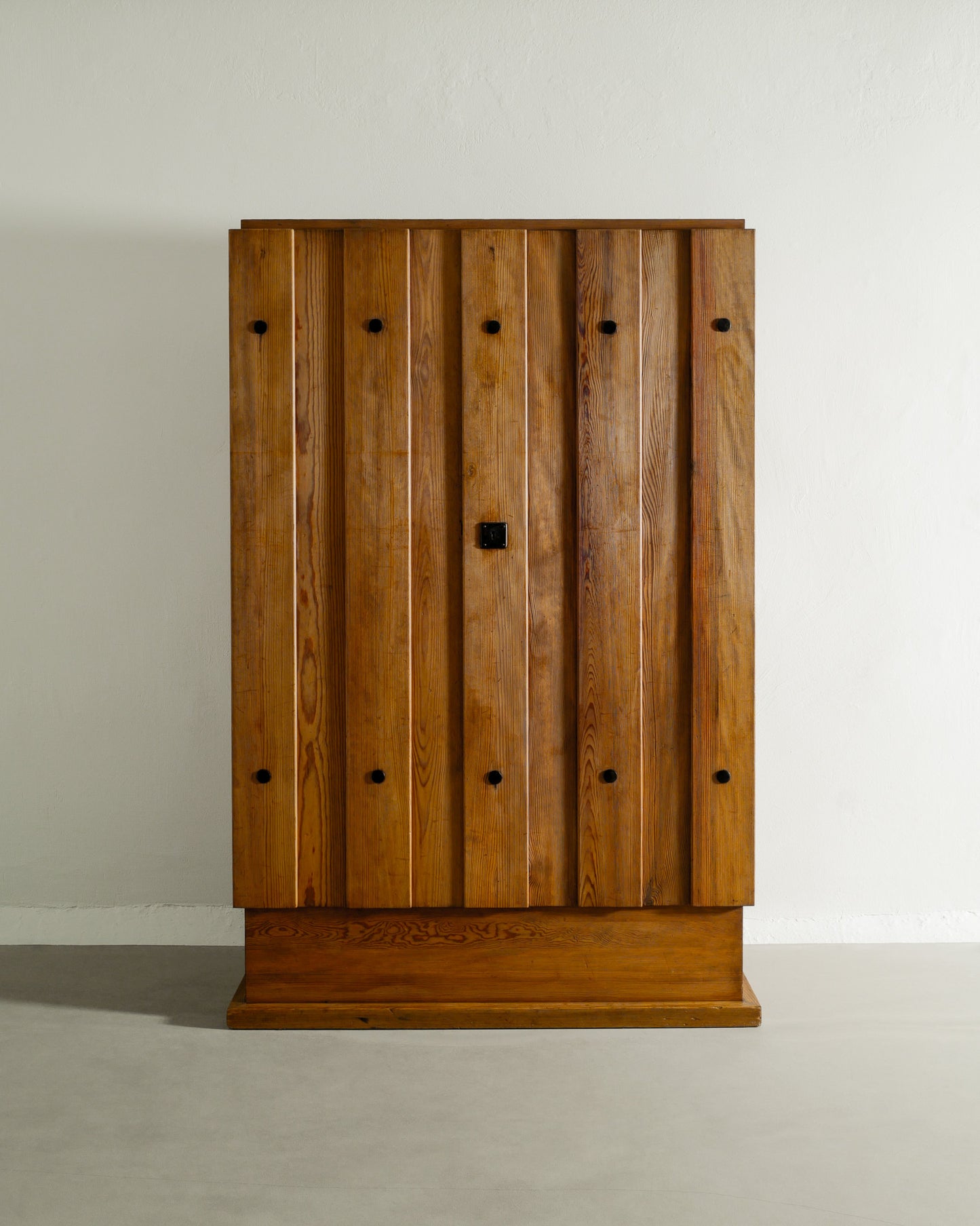 AXEL EINAR HJORTH "LOVÖ" CABINET, 1930s