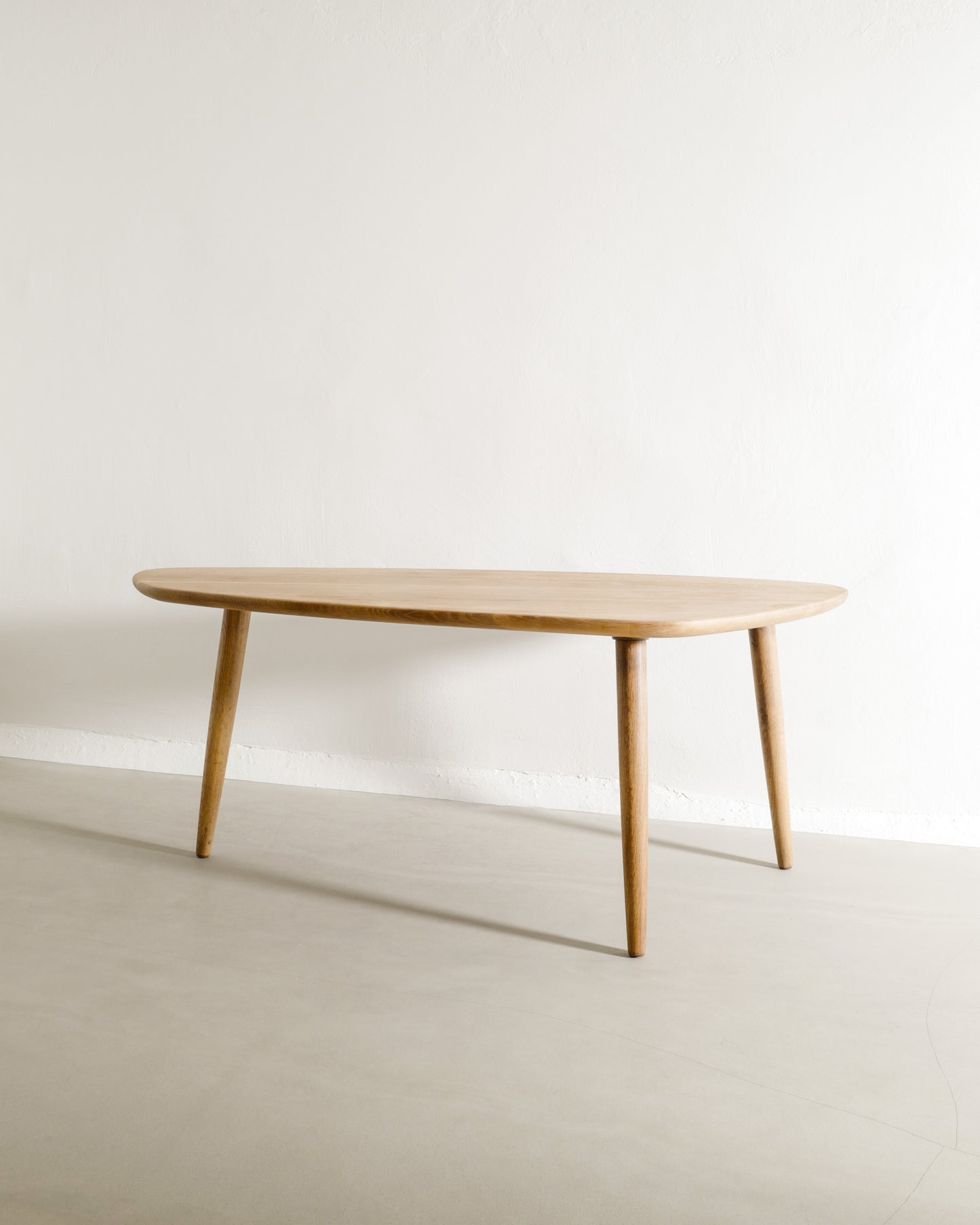 DANISH OVAL COFFEE TABLE IN OAK, 1950s