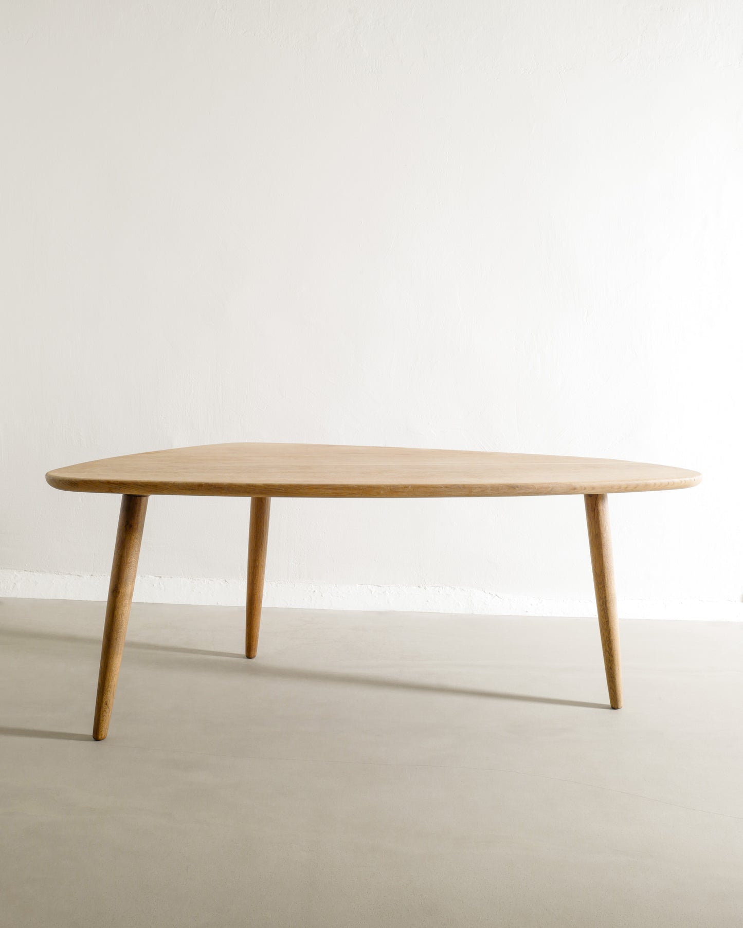 DANISH OVAL COFFEE TABLE IN OAK, 1950s