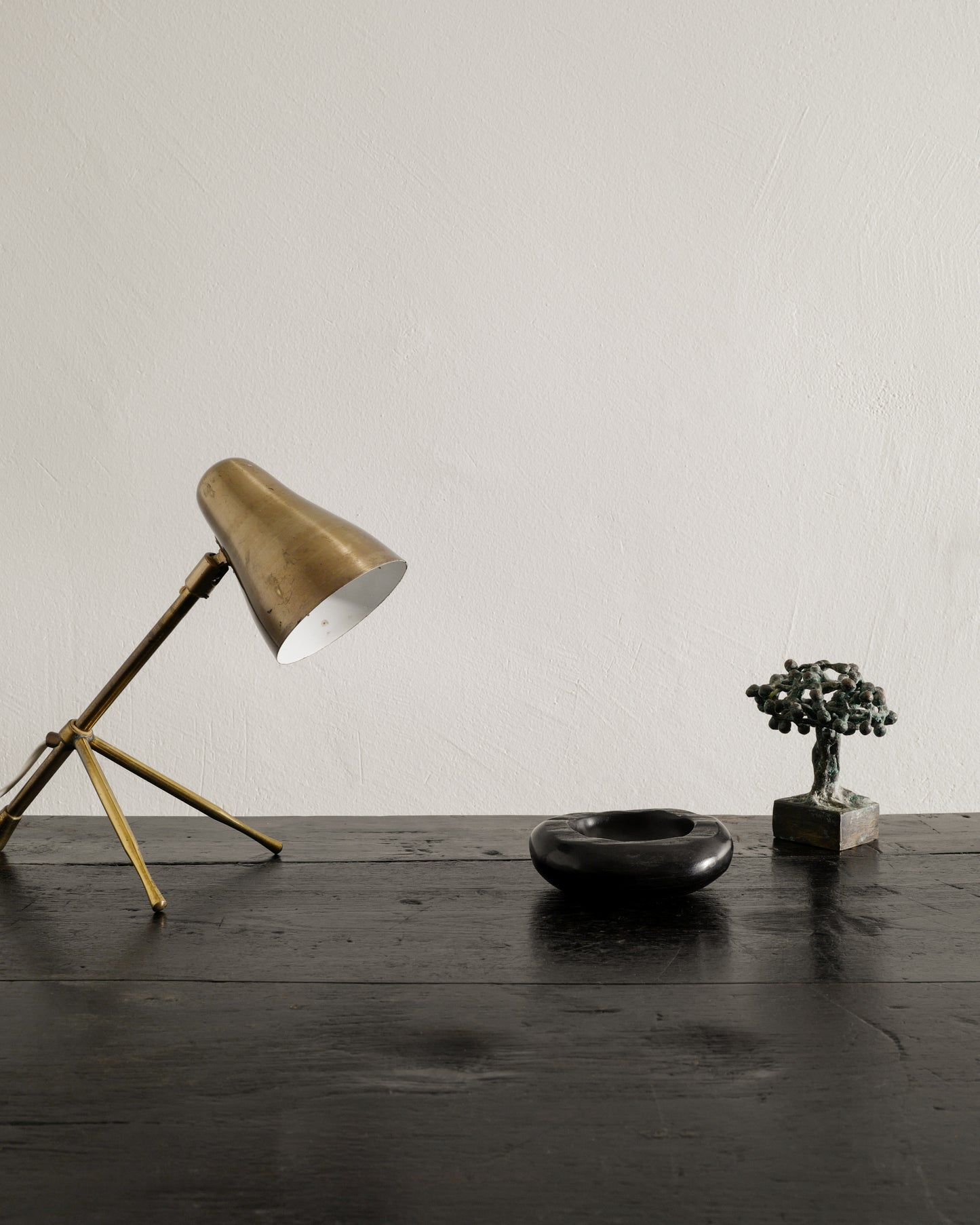 GIUSEPPE OSTUNI "OCHETTA" BRASS LAMP, 1950s
