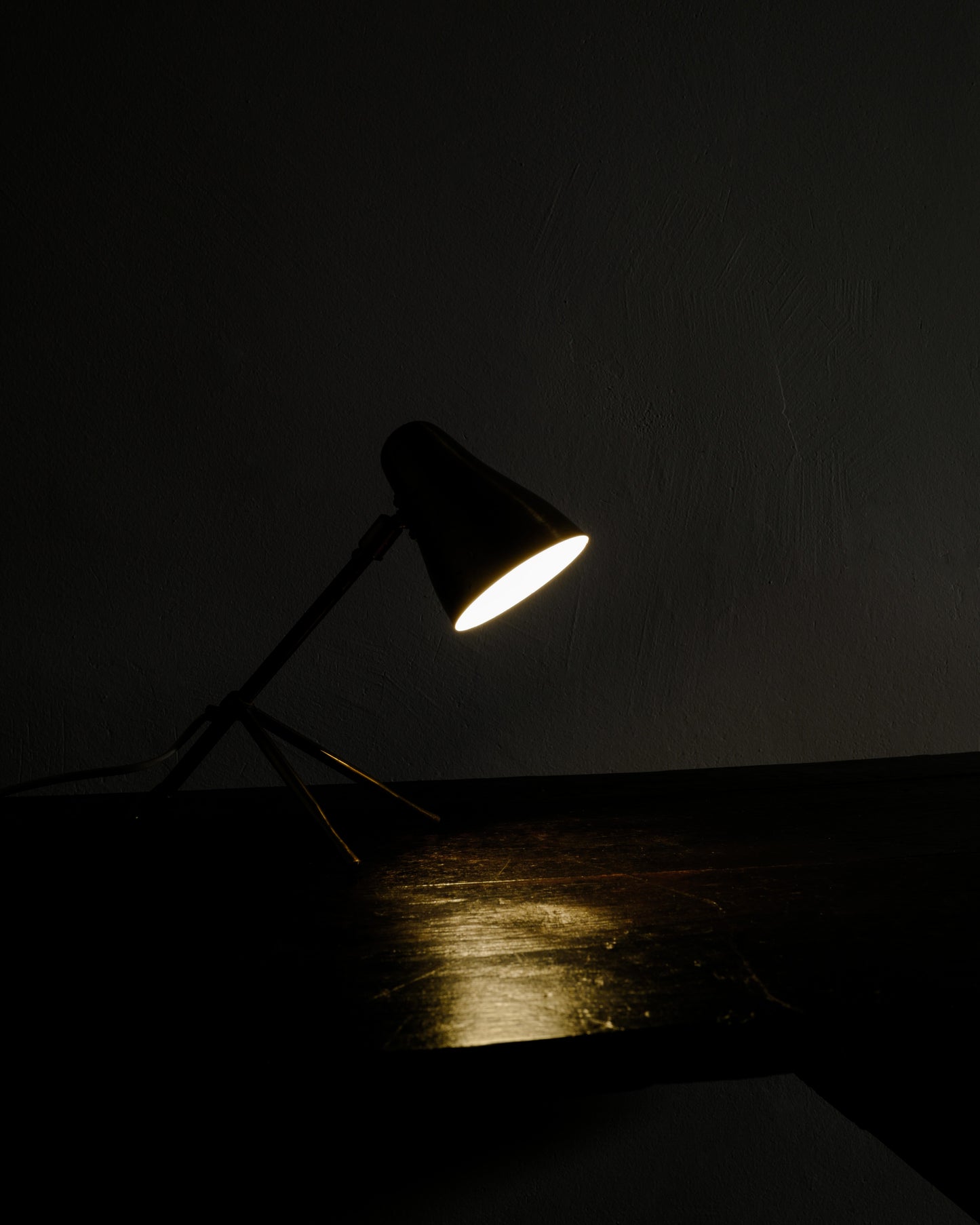 GIUSEPPE OSTUNI "OCHETTA" BRASS LAMP, 1950s