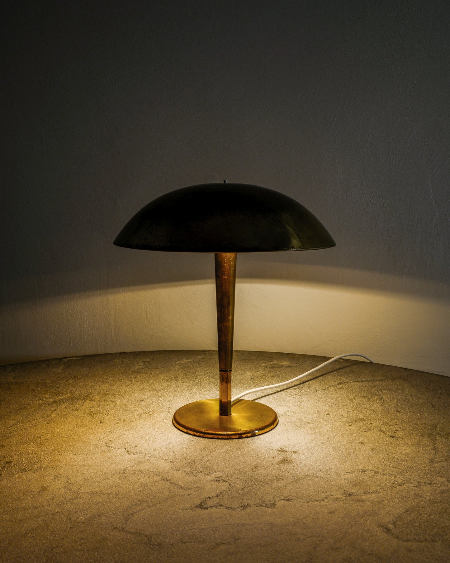 PAAVO TYNELL "5061" TABLE LAMP, 1940s