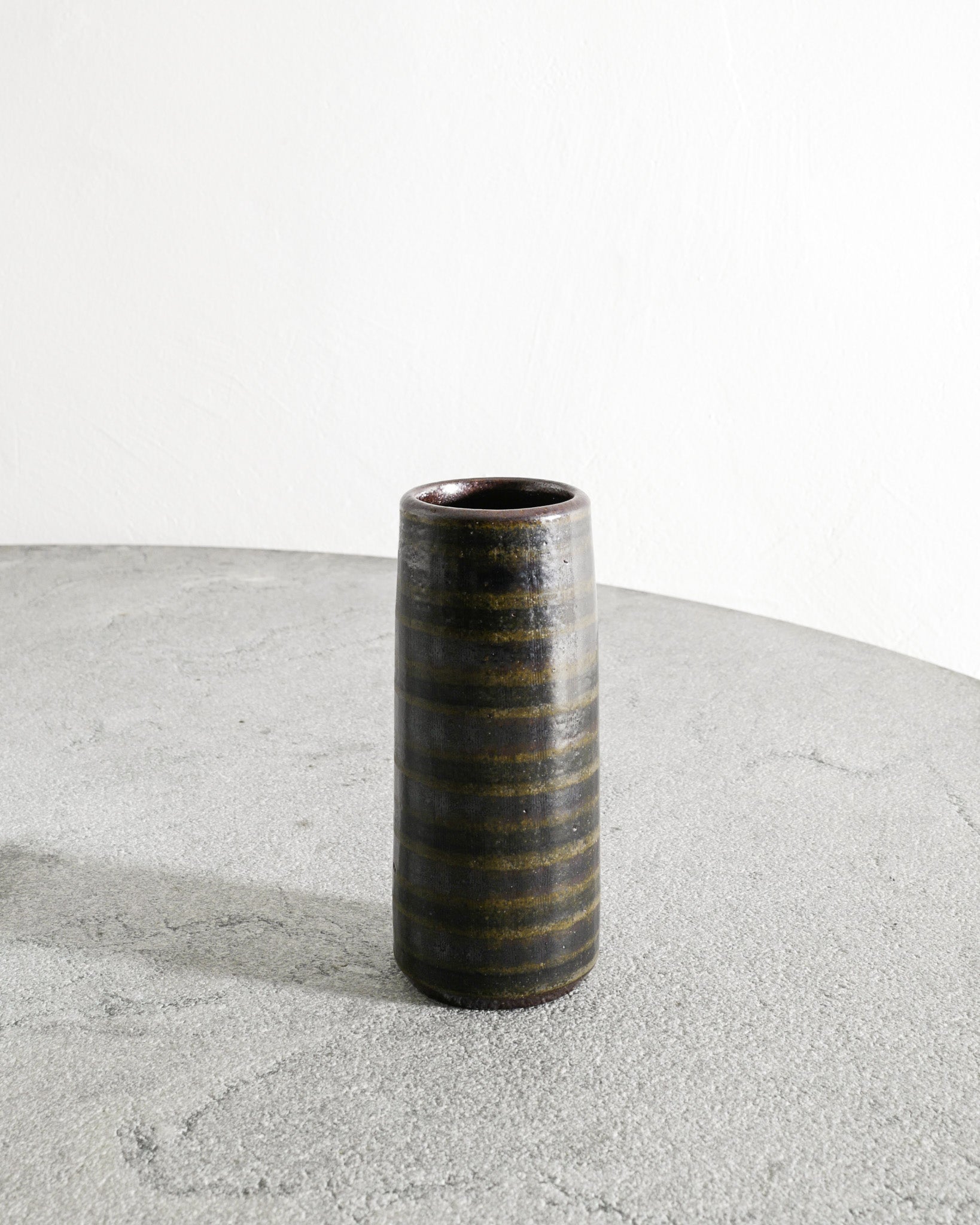 ARTHUR ANDERSSON CYLINDER VASE, 1940s