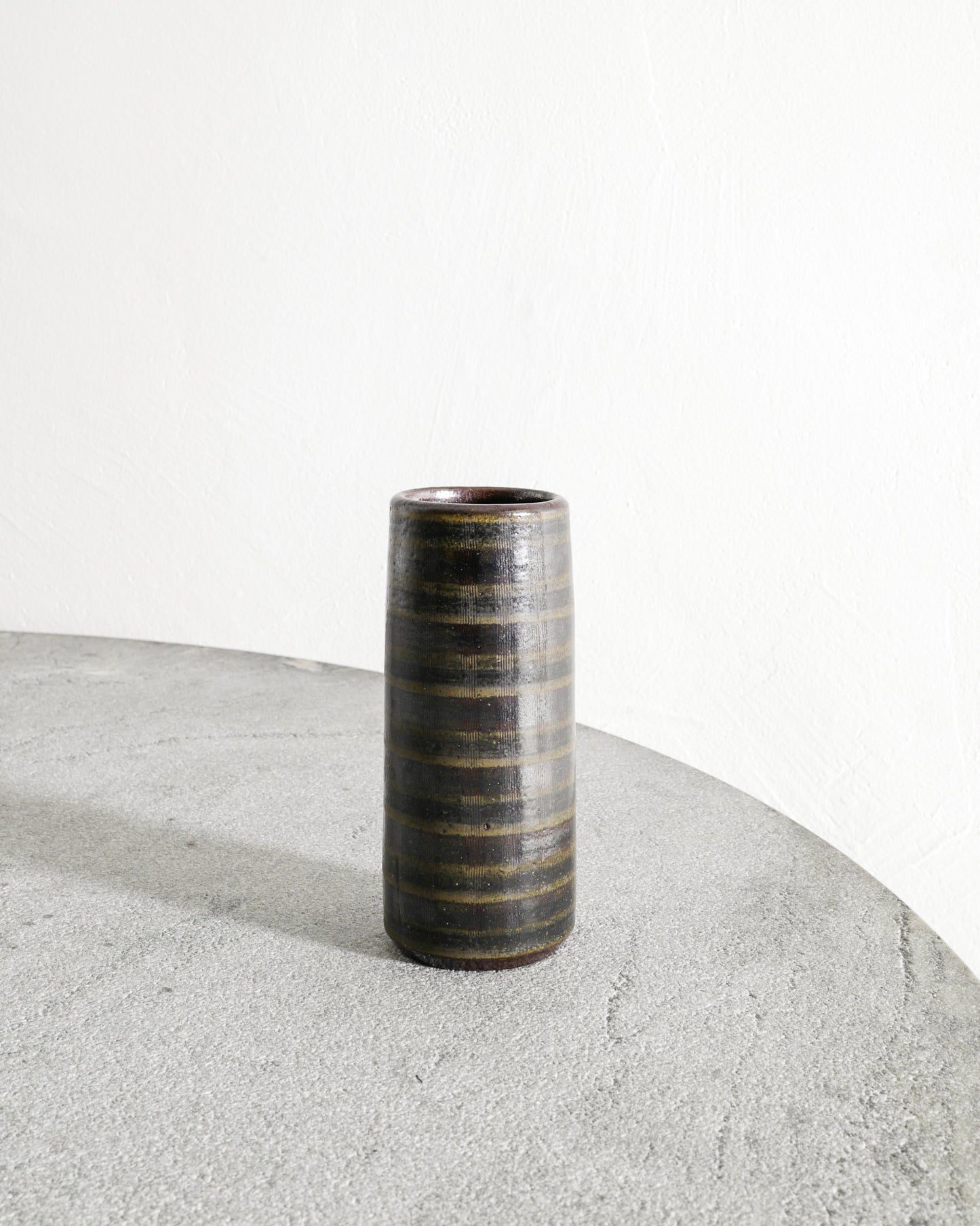 ARTHUR ANDERSSON CYLINDER VASE, 1940s