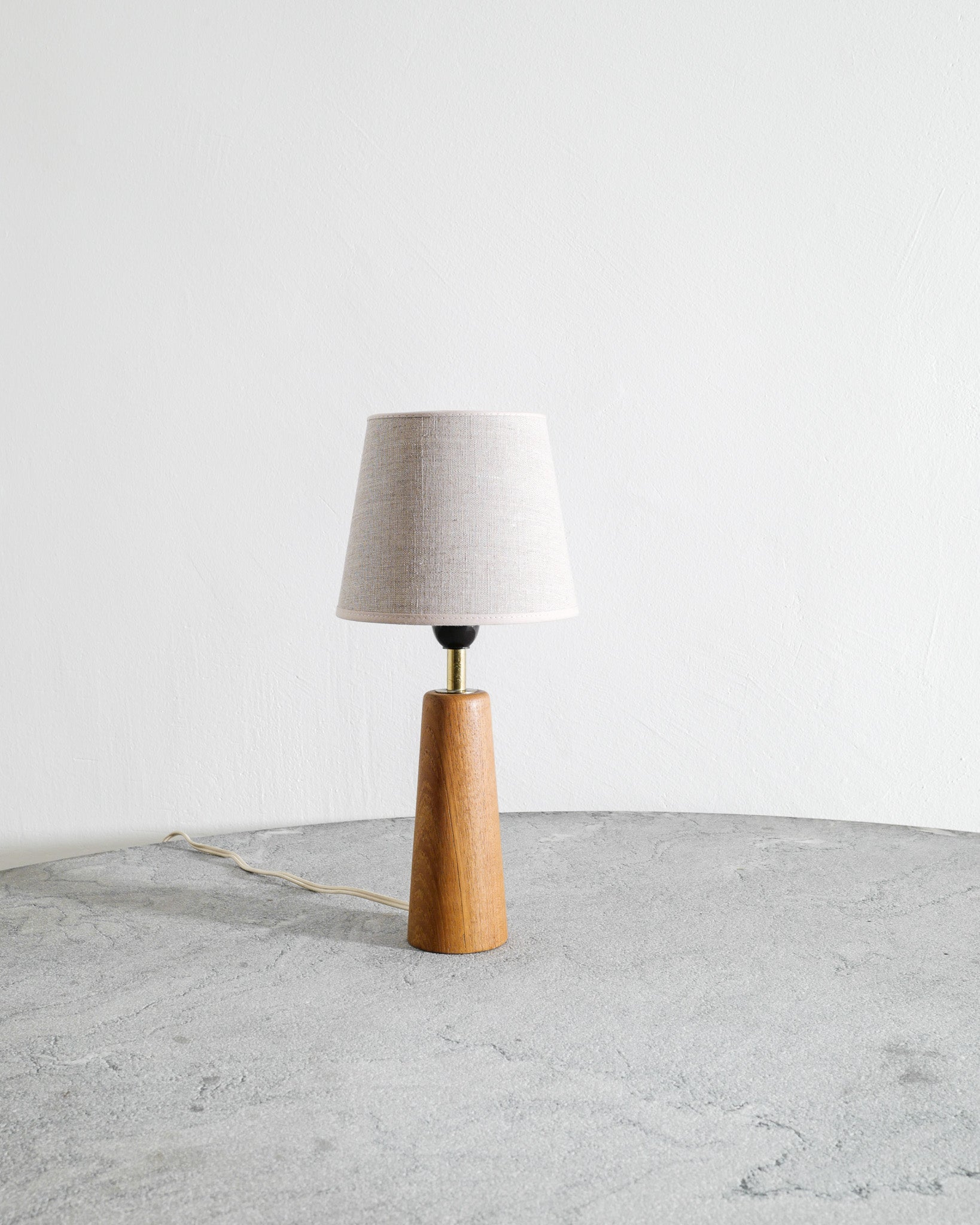 FINNISH WOODEN TABLE LAMP, 1950s