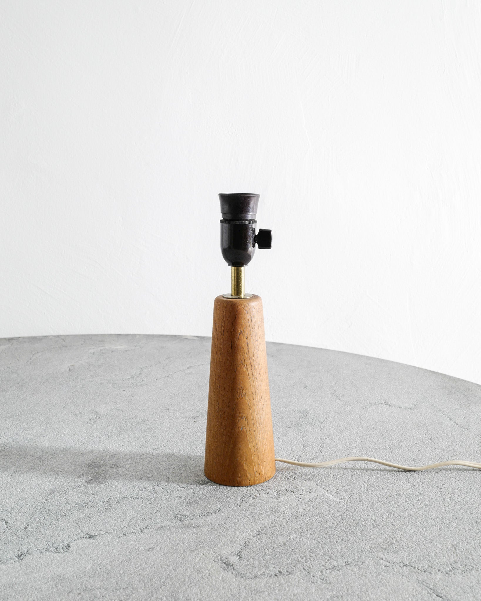 FINNISH WOODEN TABLE LAMP, 1950s