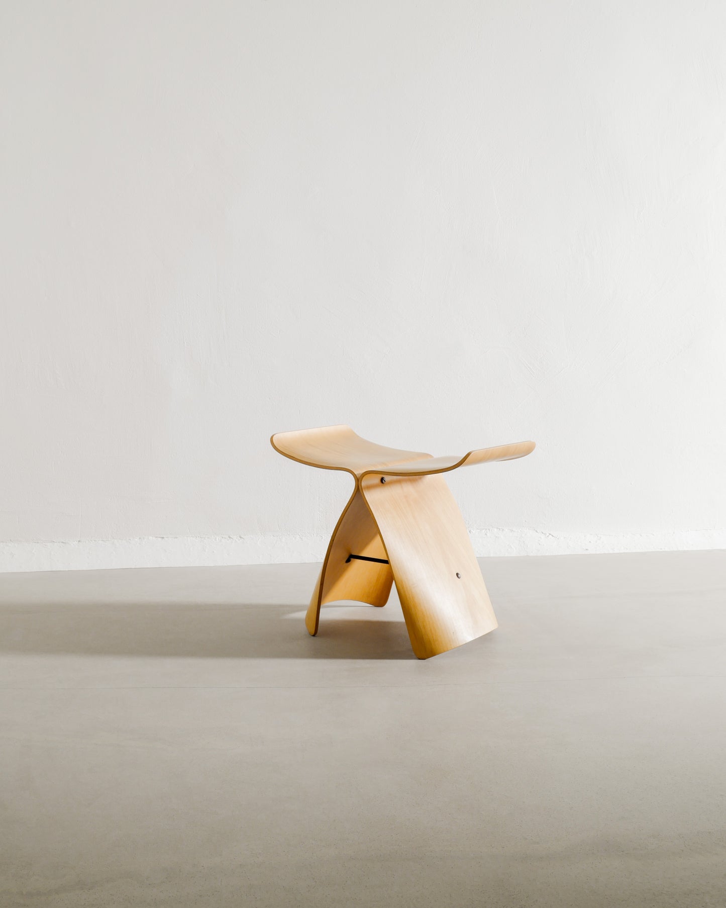 SORI YANAGI BUTTERFLY STOOL BY TENDO