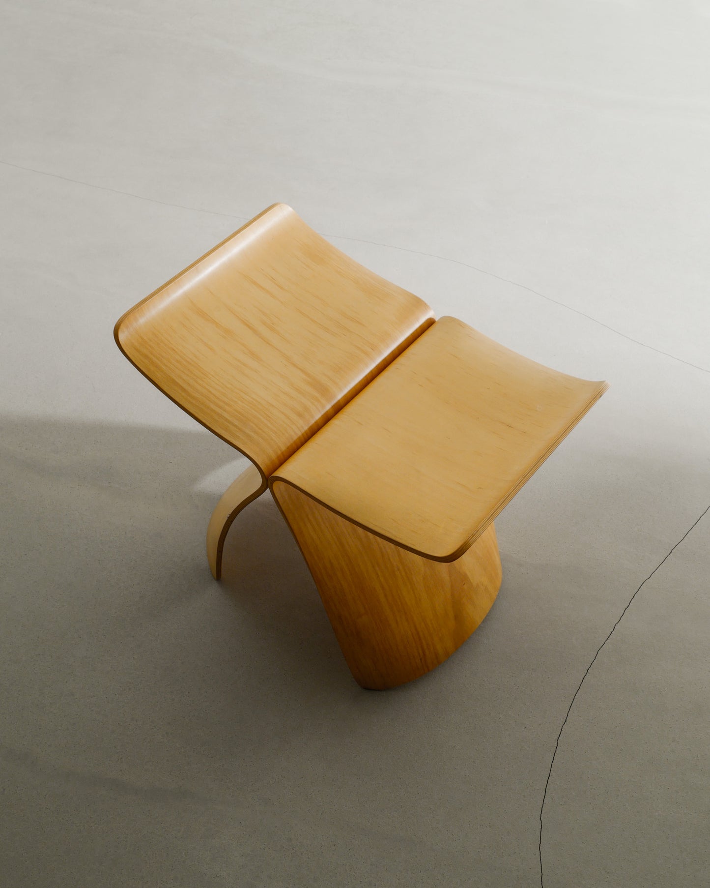 SORI YANAGI BUTTERFLY STOOL BY TENDO