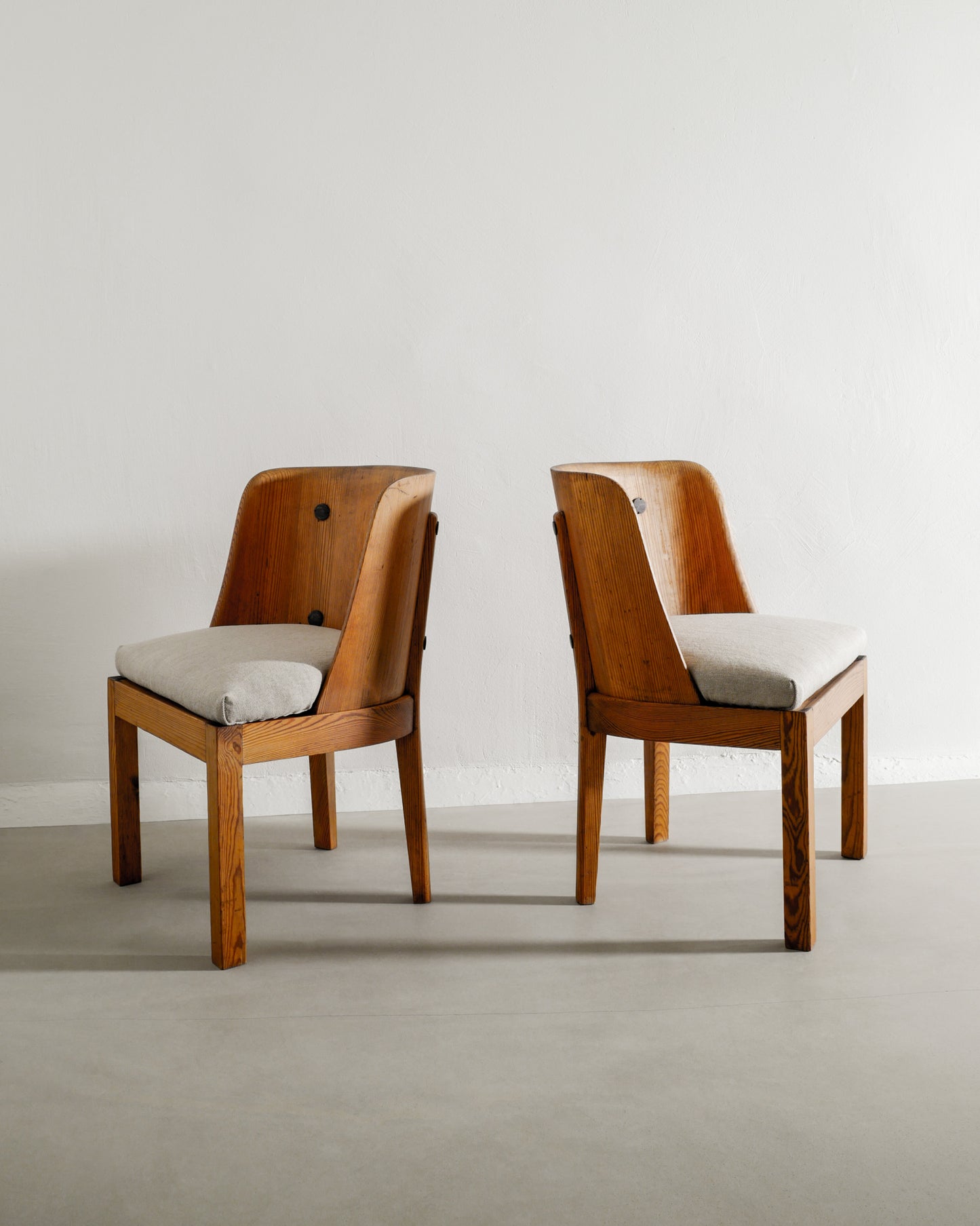 AXEL EINAR HJORTH "LOVÖ" ARMCHAIRS, 1930s