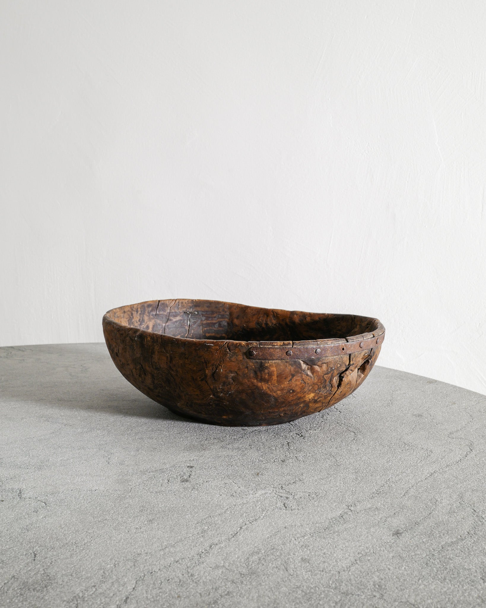 LARGE SWEDISH ANTIQUE WOODEN BOWL, 1700s