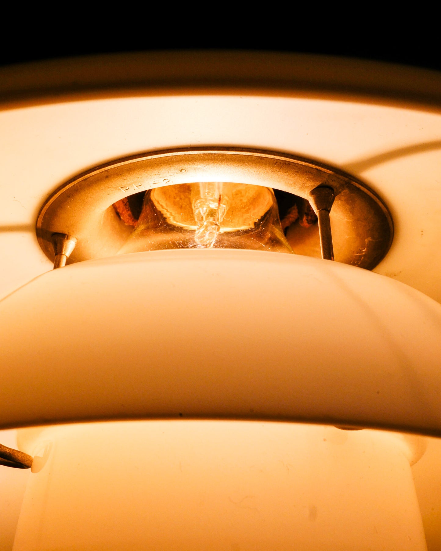 POUL HENNINGSEN WHITE "PH 2/2" LAMP, 1930s