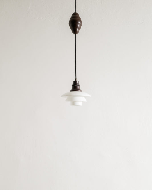 POUL HENNINGSEN WHITE "PH 2/2" LAMP, 1930s