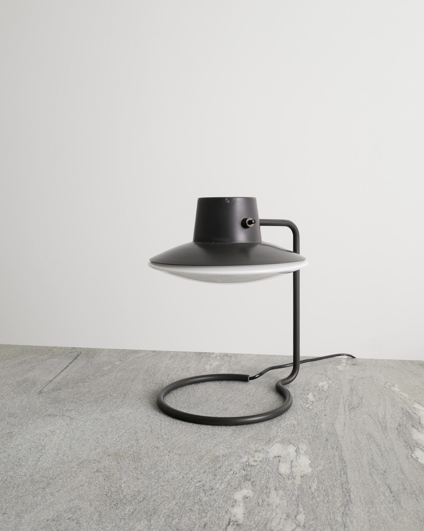 ARNE JACOBSEN "OXFORD" TABLE LAMP, 1960s