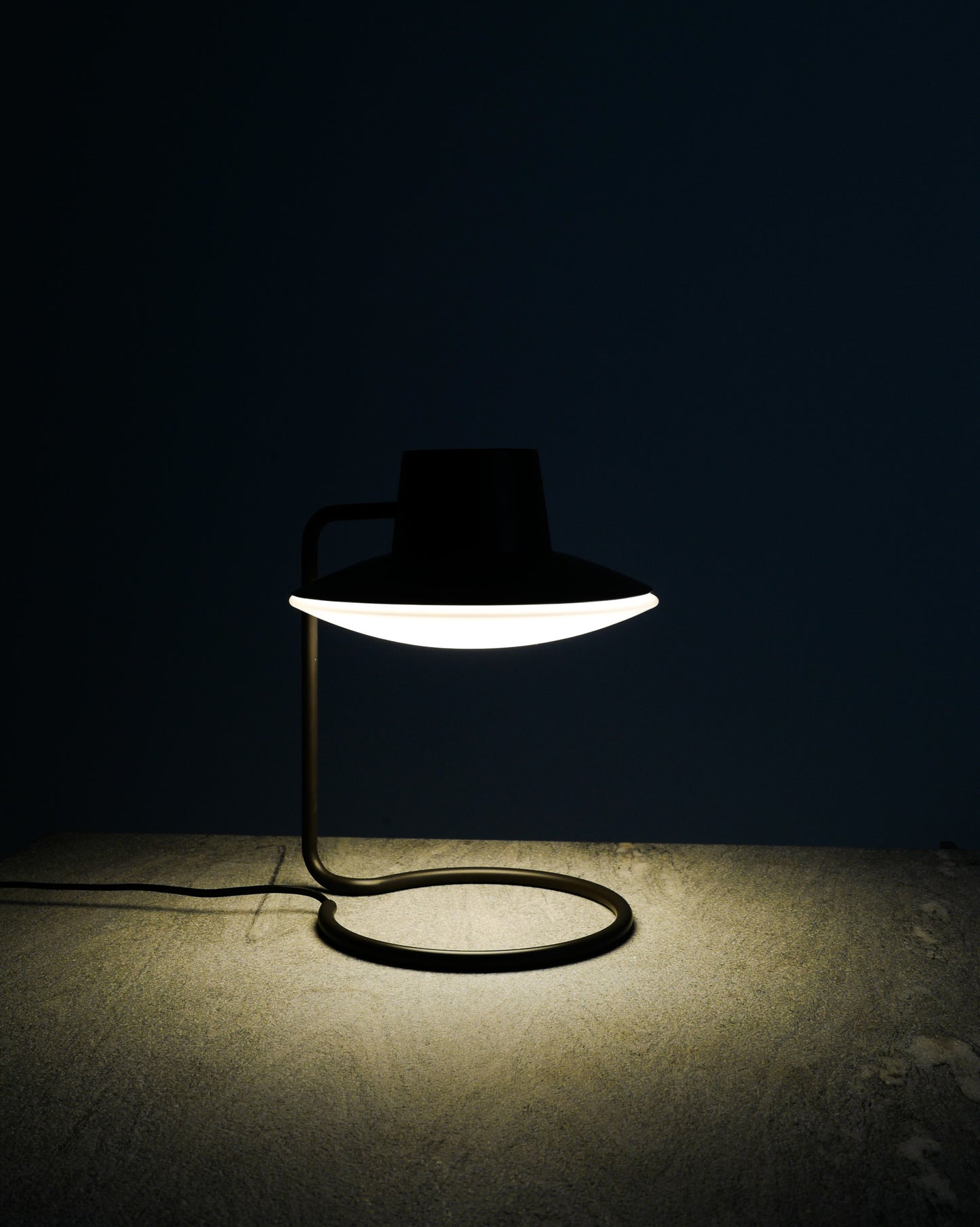 ARNE JACOBSEN "OXFORD" TABLE LAMP, 1960s