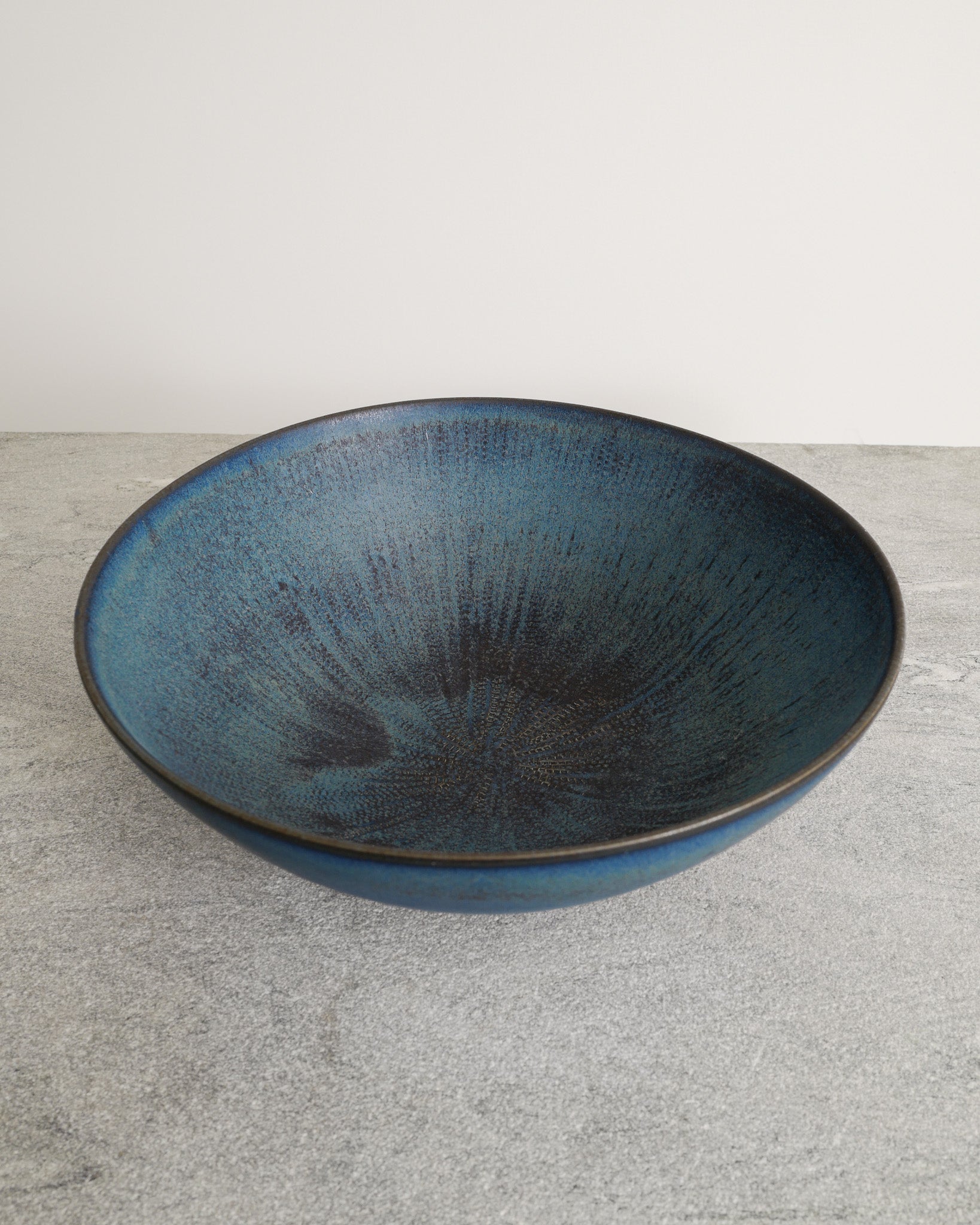 STIG LINDBERG LARGE CERAMIC BOWL, 1960s