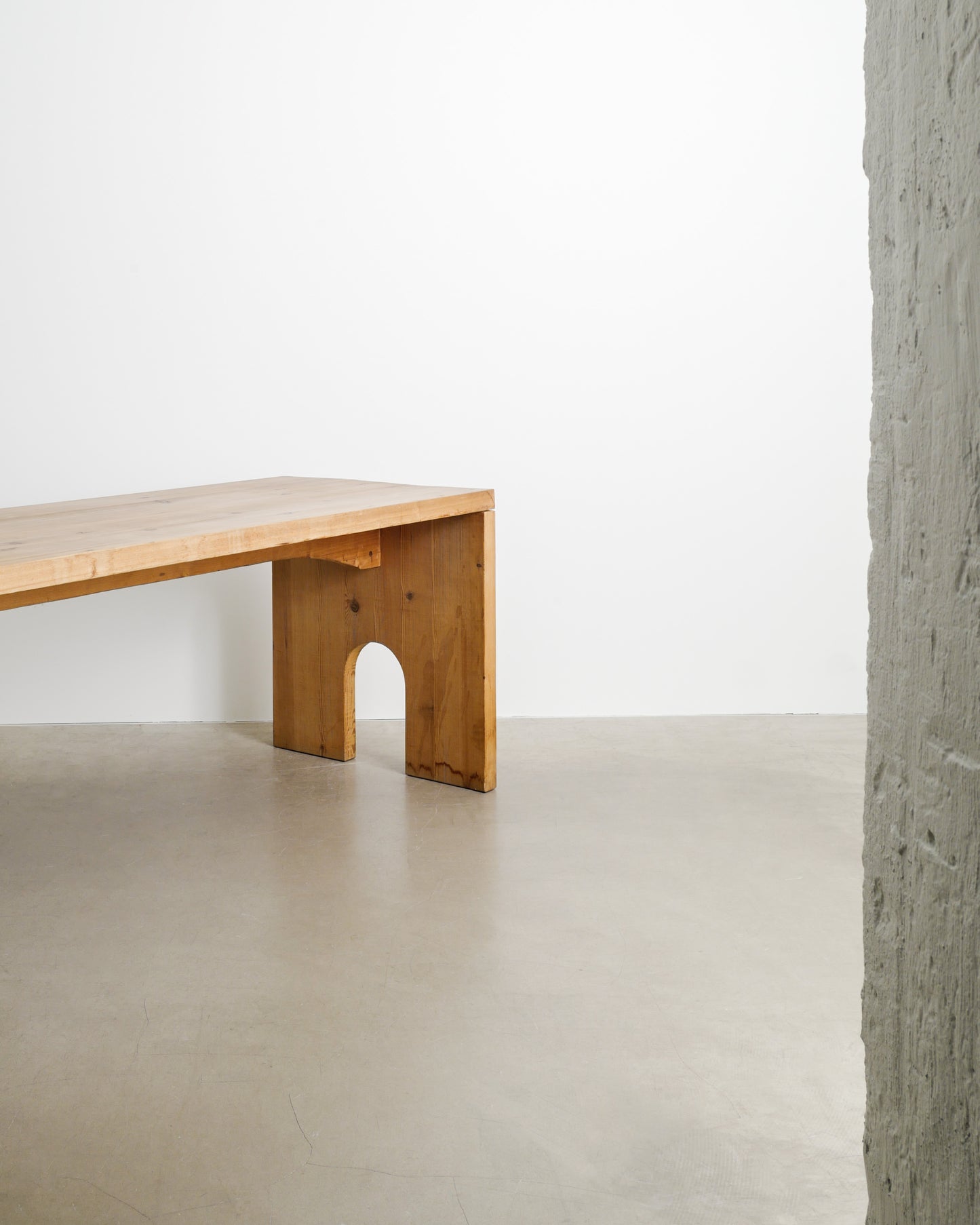 MARIO CEROLI DINING TABLE IN PINE, 1970s