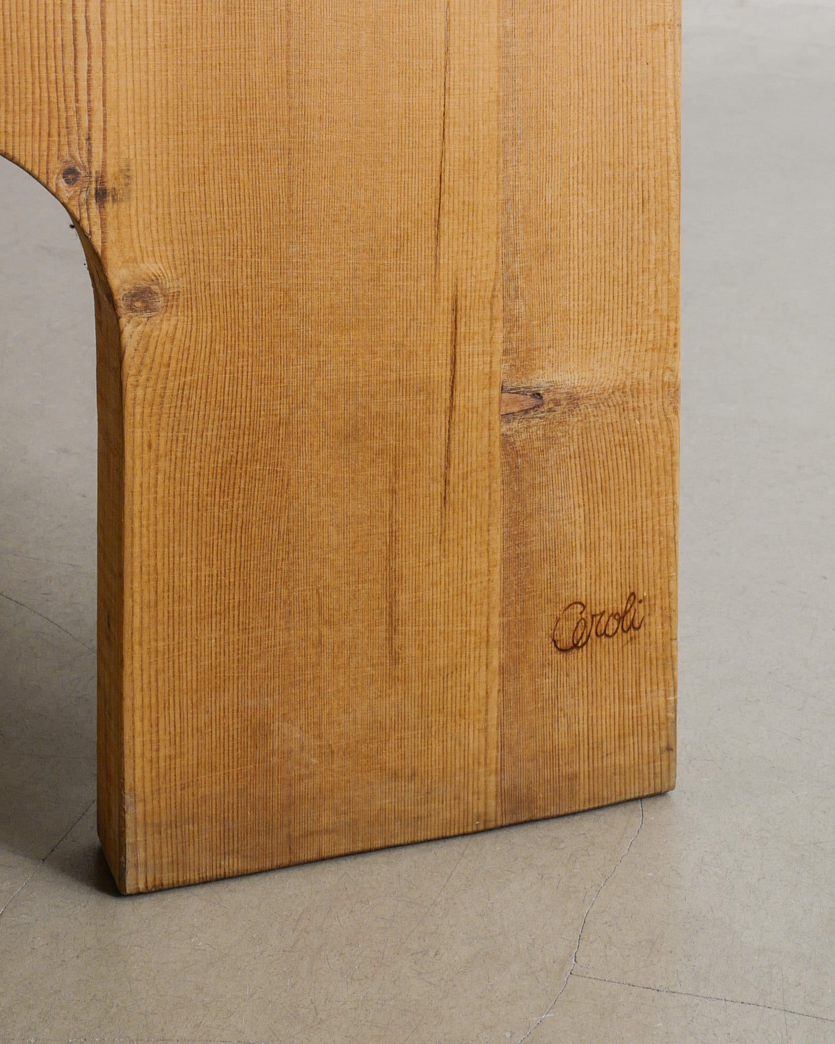 MARIO CEROLI DINING TABLE IN PINE, 1970s
