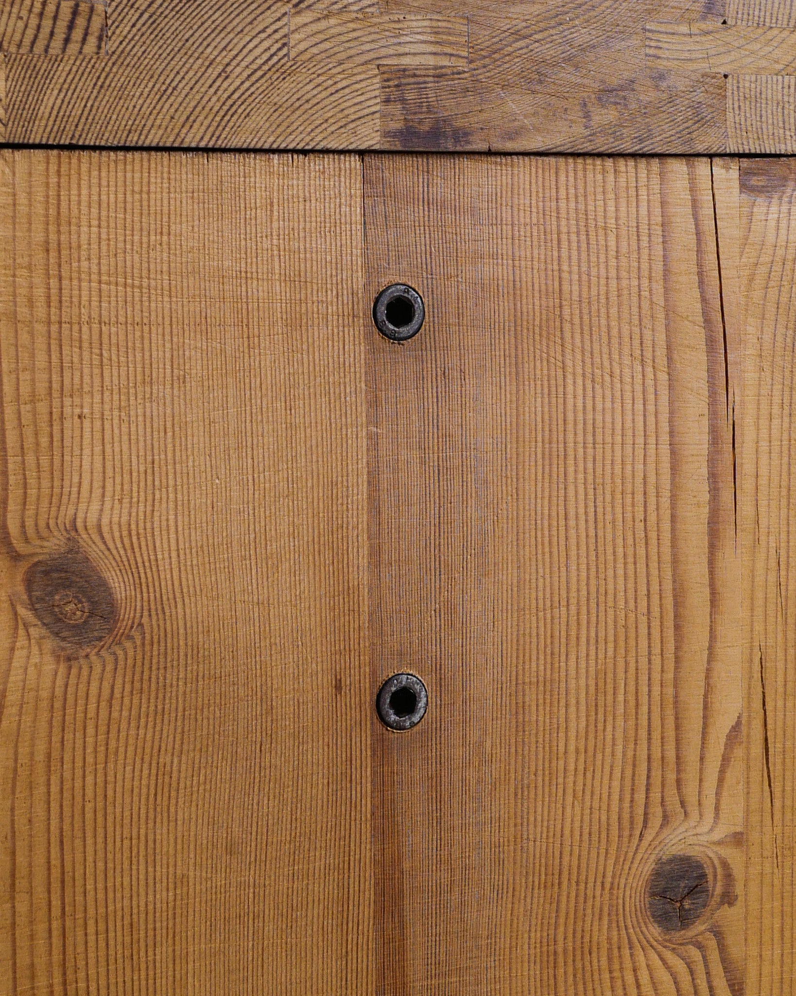 MARIO CEROLI DINING TABLE IN PINE, 1970s