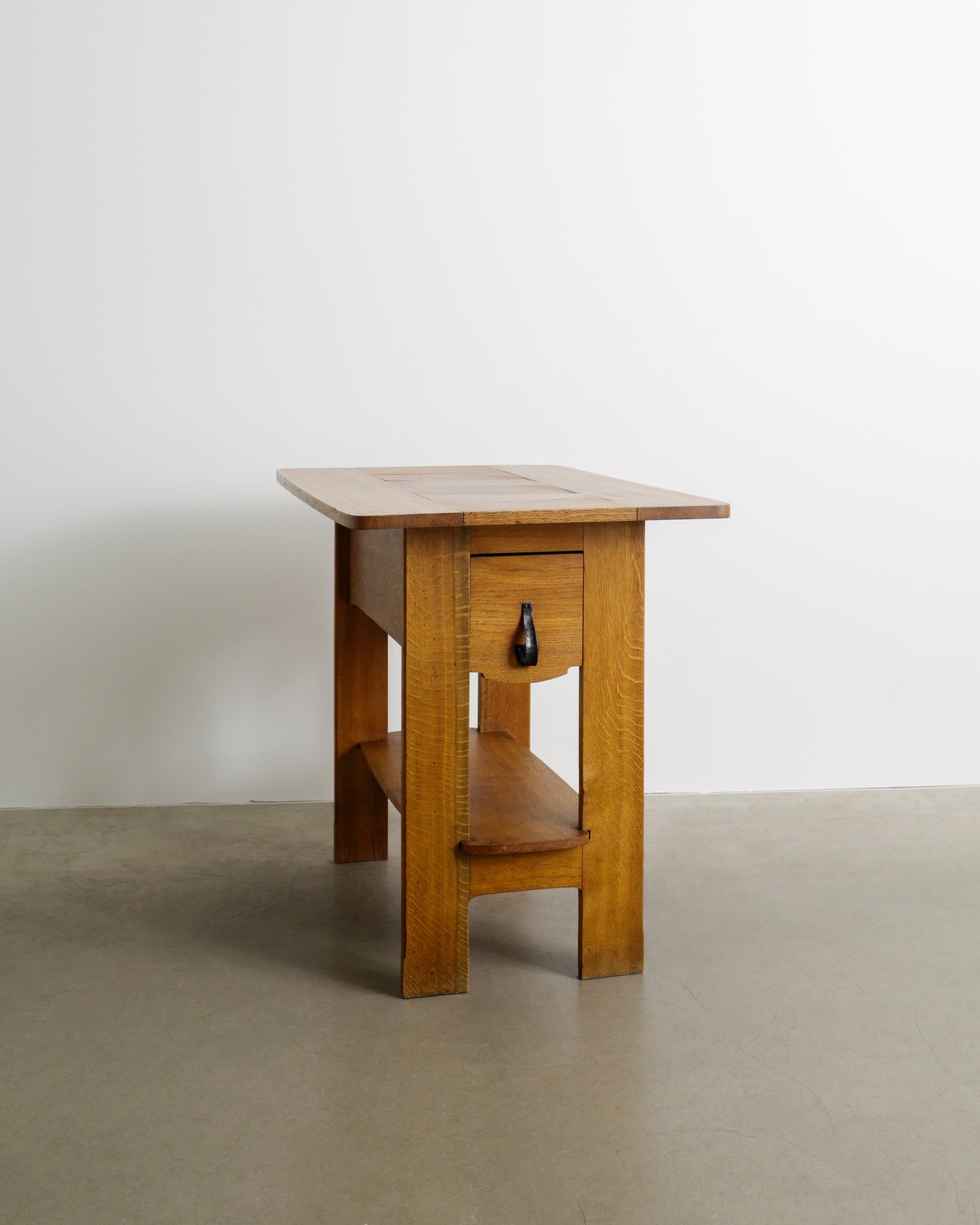 AXEL LINDEGREN CONSOLE TABLE, 1930s