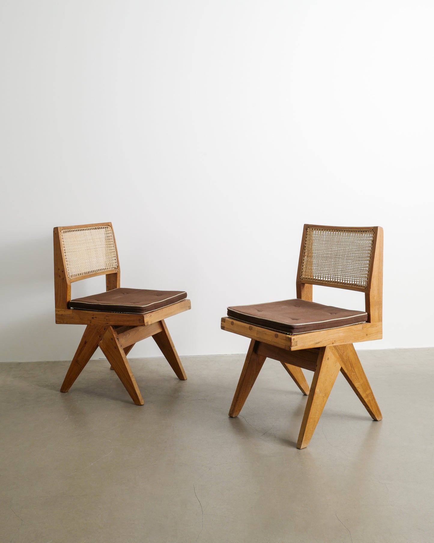 PIERRE JEANNERET V-TYPE DINING CHAIRS, 1950s