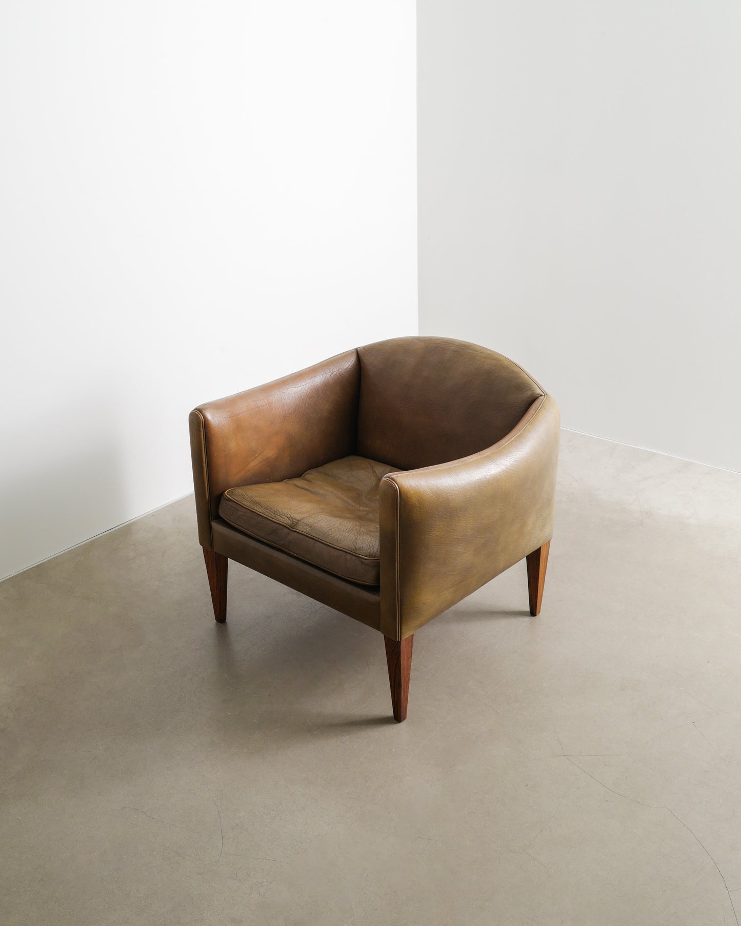 ILLUM WIKKELSØ "V12" ARMCHAIR, 1960s