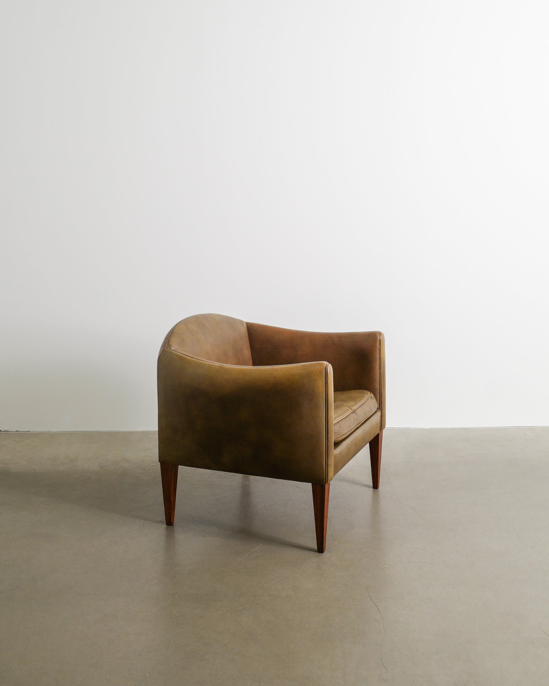ILLUM WIKKELSØ "V12" ARMCHAIR, 1960s