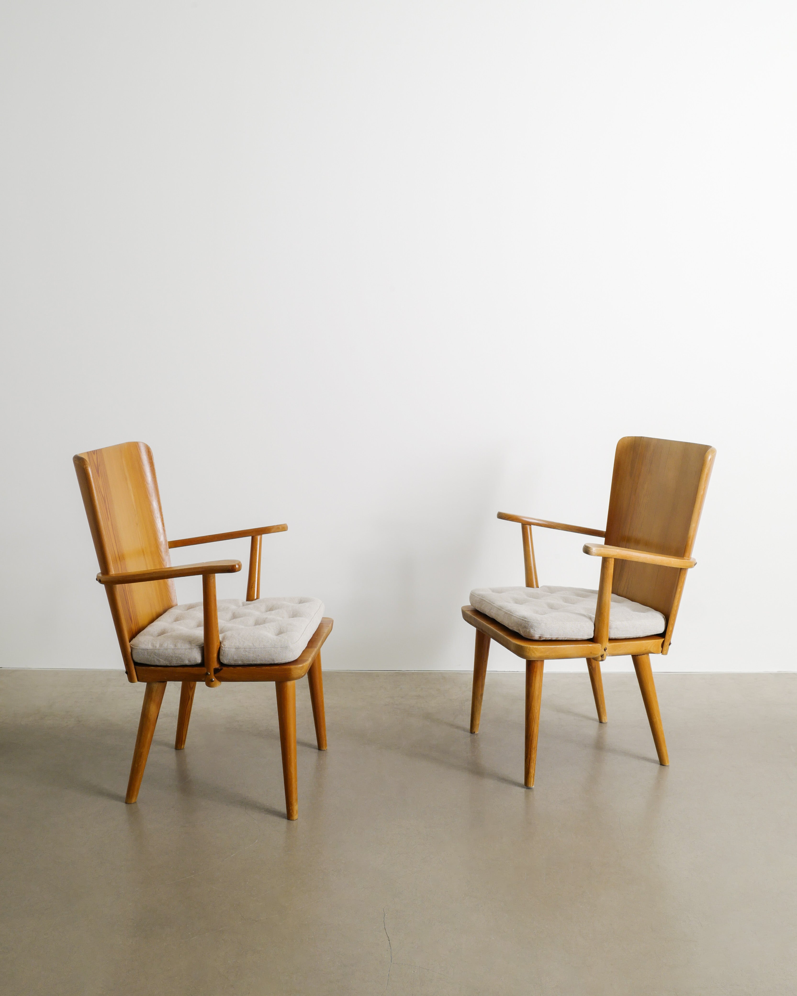 GÖRAN MALMVALL ARMCHAIRS, 1940s