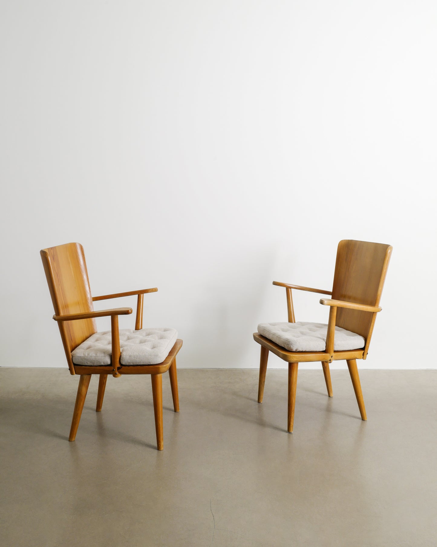 GÖRAN MALMVALL ARMCHAIRS, 1940s