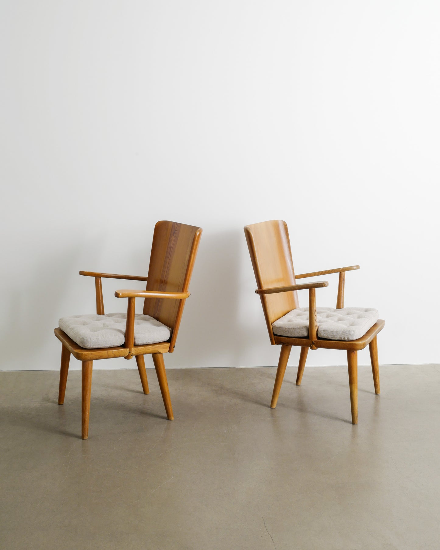 GÖRAN MALMVALL ARMCHAIRS, 1940s