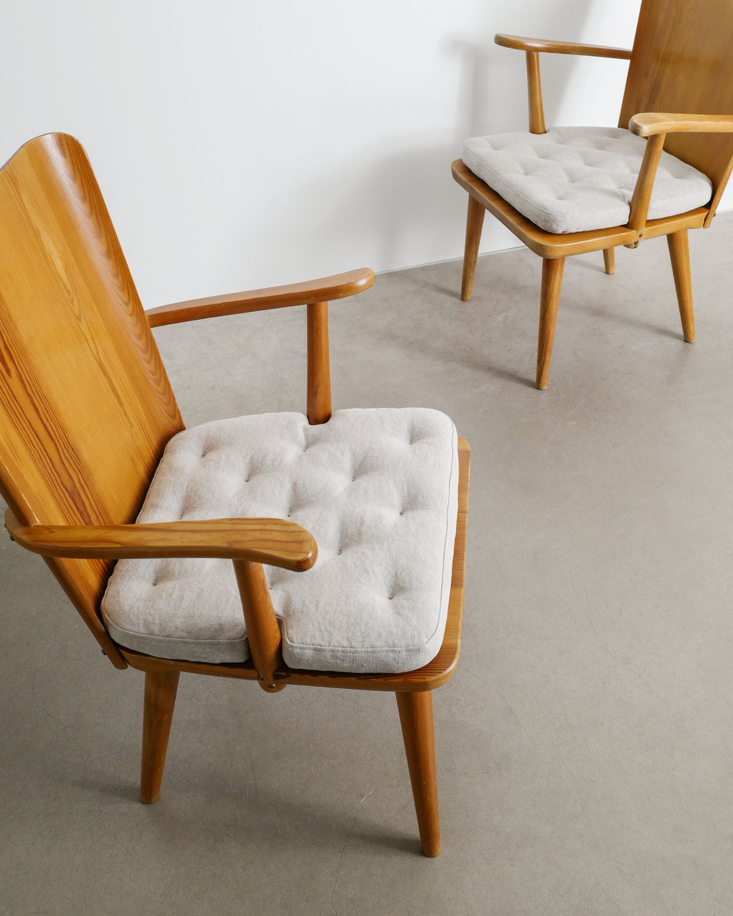 GÖRAN MALMVALL ARMCHAIRS, 1940s