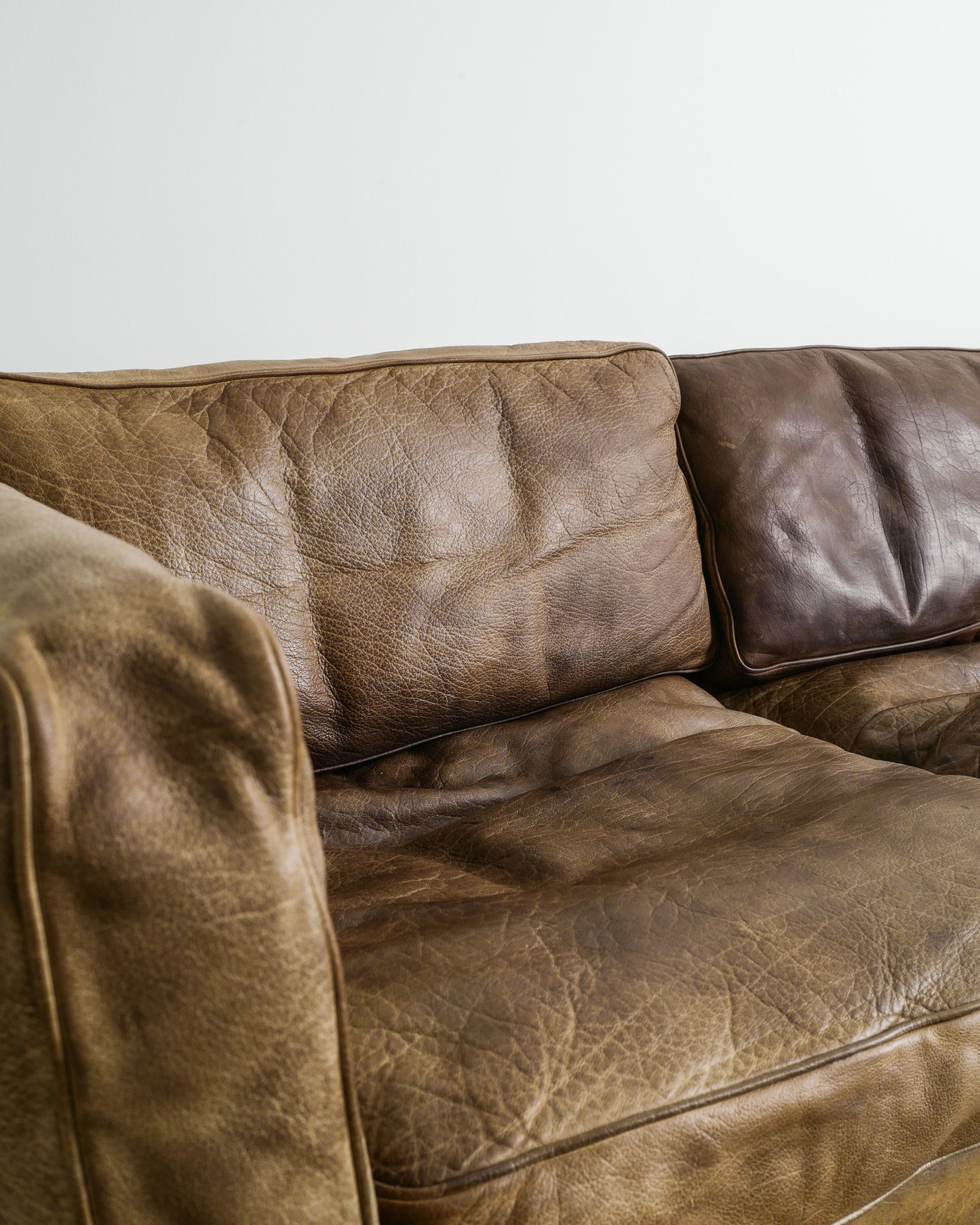 ILLUM WIKKELSØ "V11" BROWN SOFA, 1960s