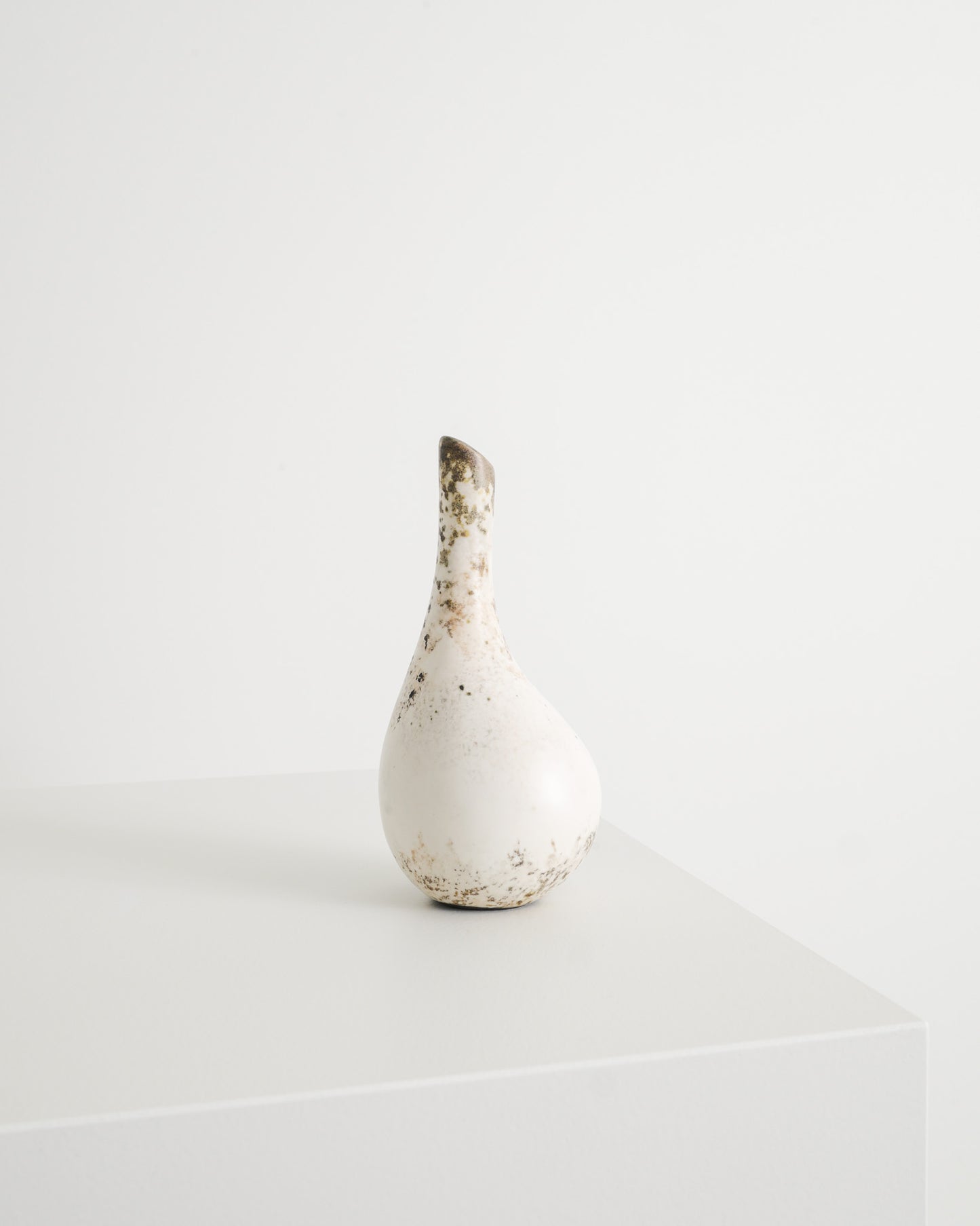 HANS HEDBERG WHITE VASE, 1950s