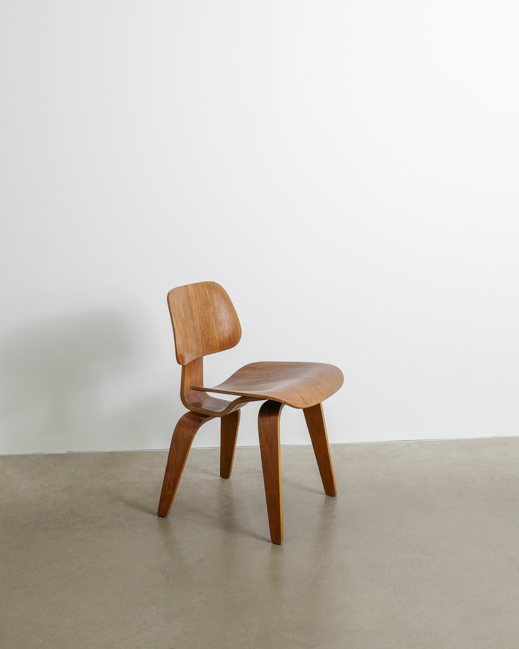 CHARLES & RAY EAMES "DCW" CHAIR, 1950s