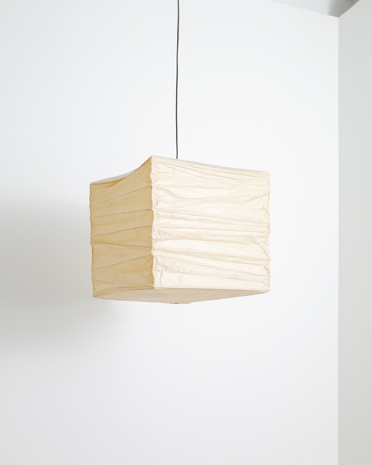 ISAMU NOGUCHI "45X" PENDANT, 1970s